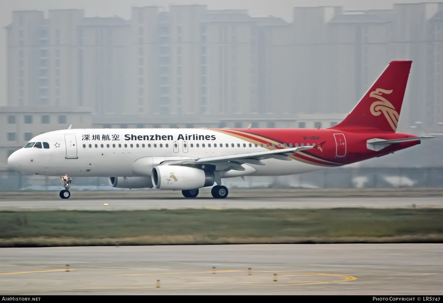 Aircraft Photo of B-1841 | Airbus A320-232 | Shenzhen Airlines | AirHistory.net #331175