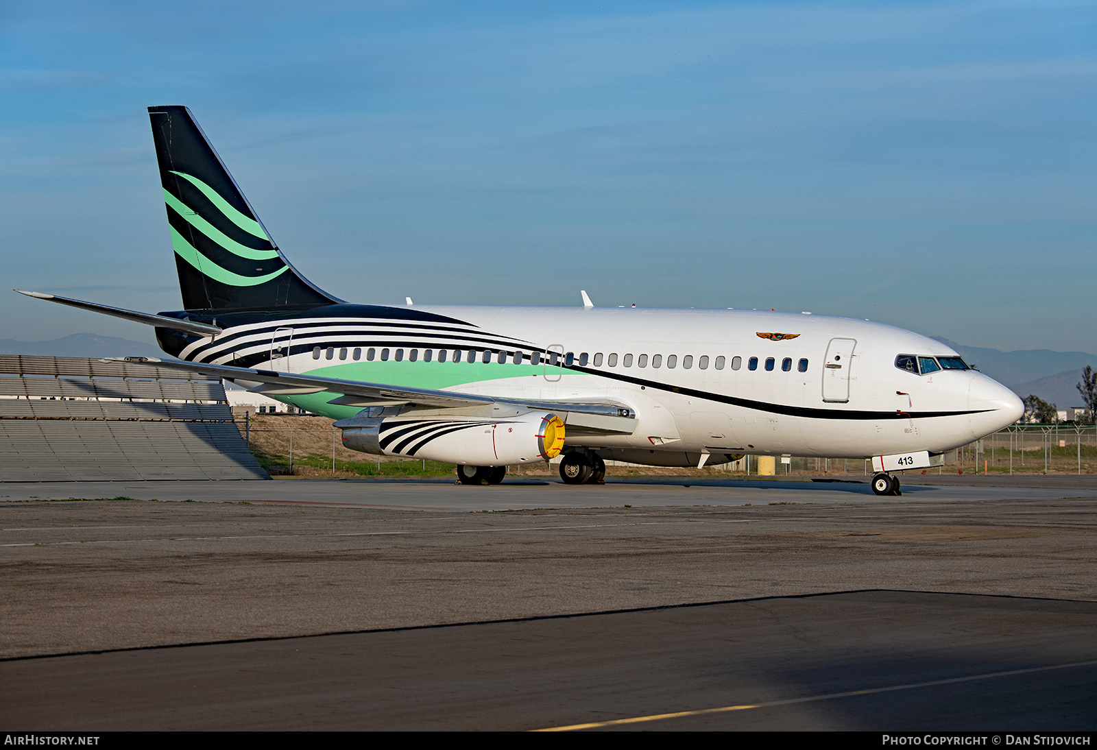 Aircraft Photo of N413JG | Boeing 737-2Q8/Adv | AirHistory.net #331218