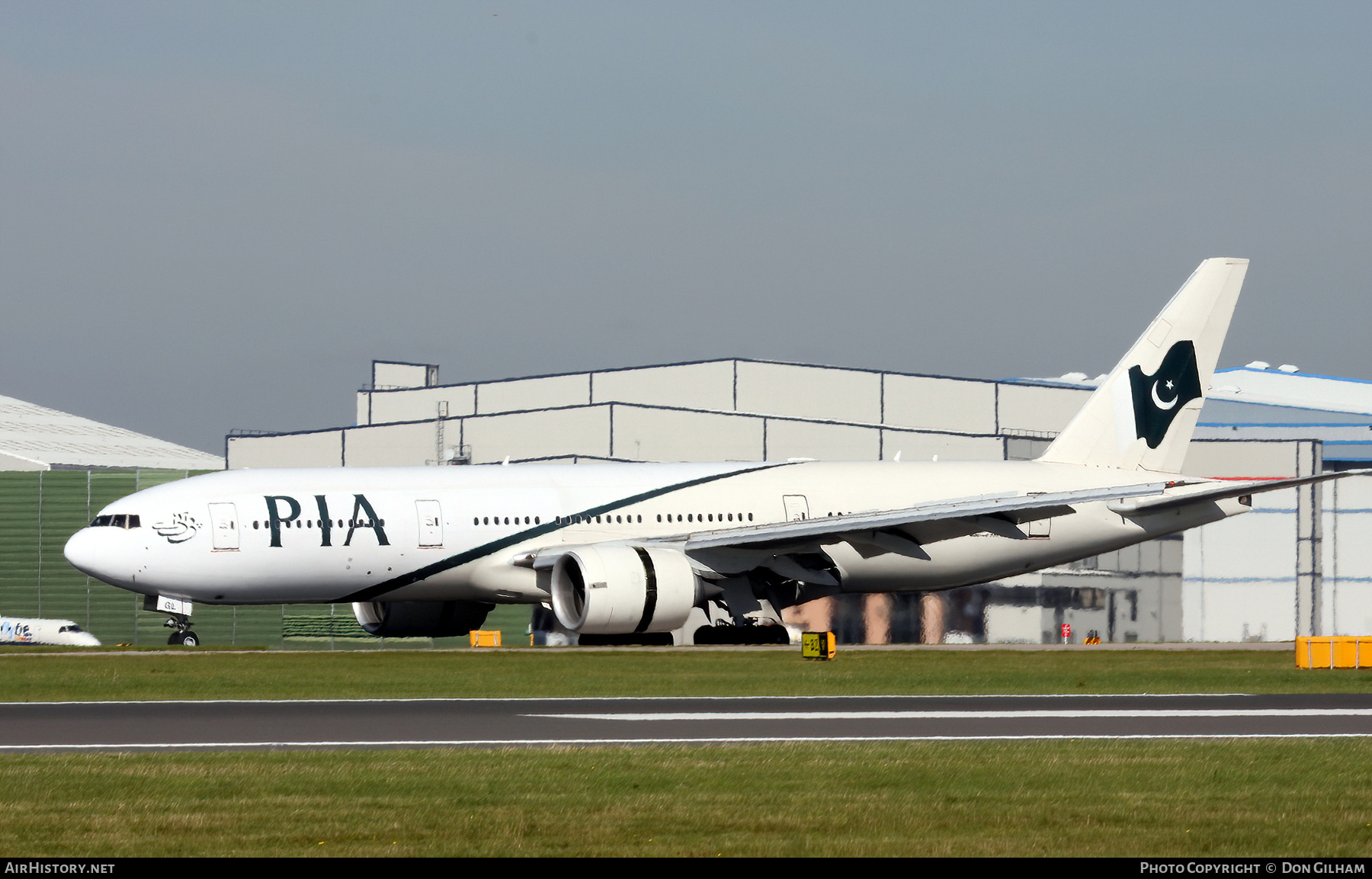 Aircraft Photo of AP-BGL | Boeing 777-240/ER | Pakistan International Airlines - PIA | AirHistory.net #331262