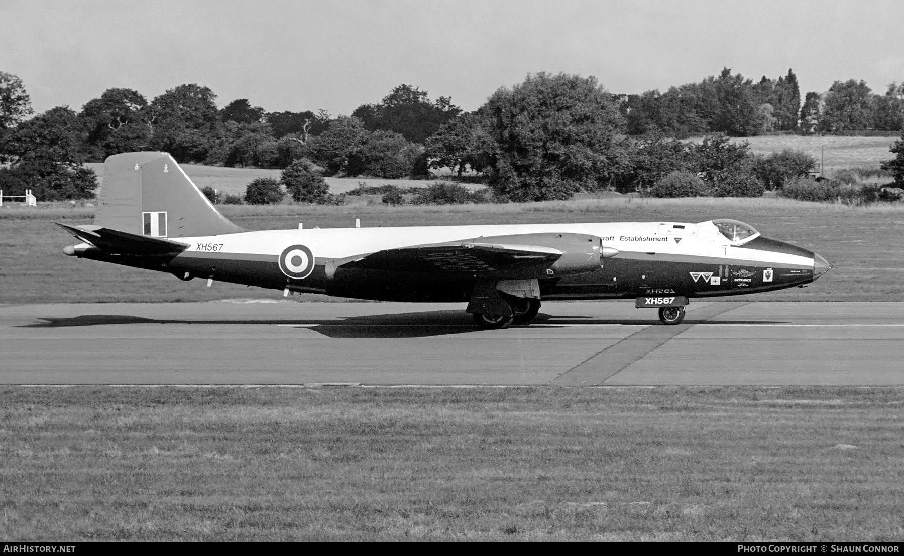 Aircraft Photo of XH567 | English Electric Canberra B6 | UK - Air Force | AirHistory.net #331285