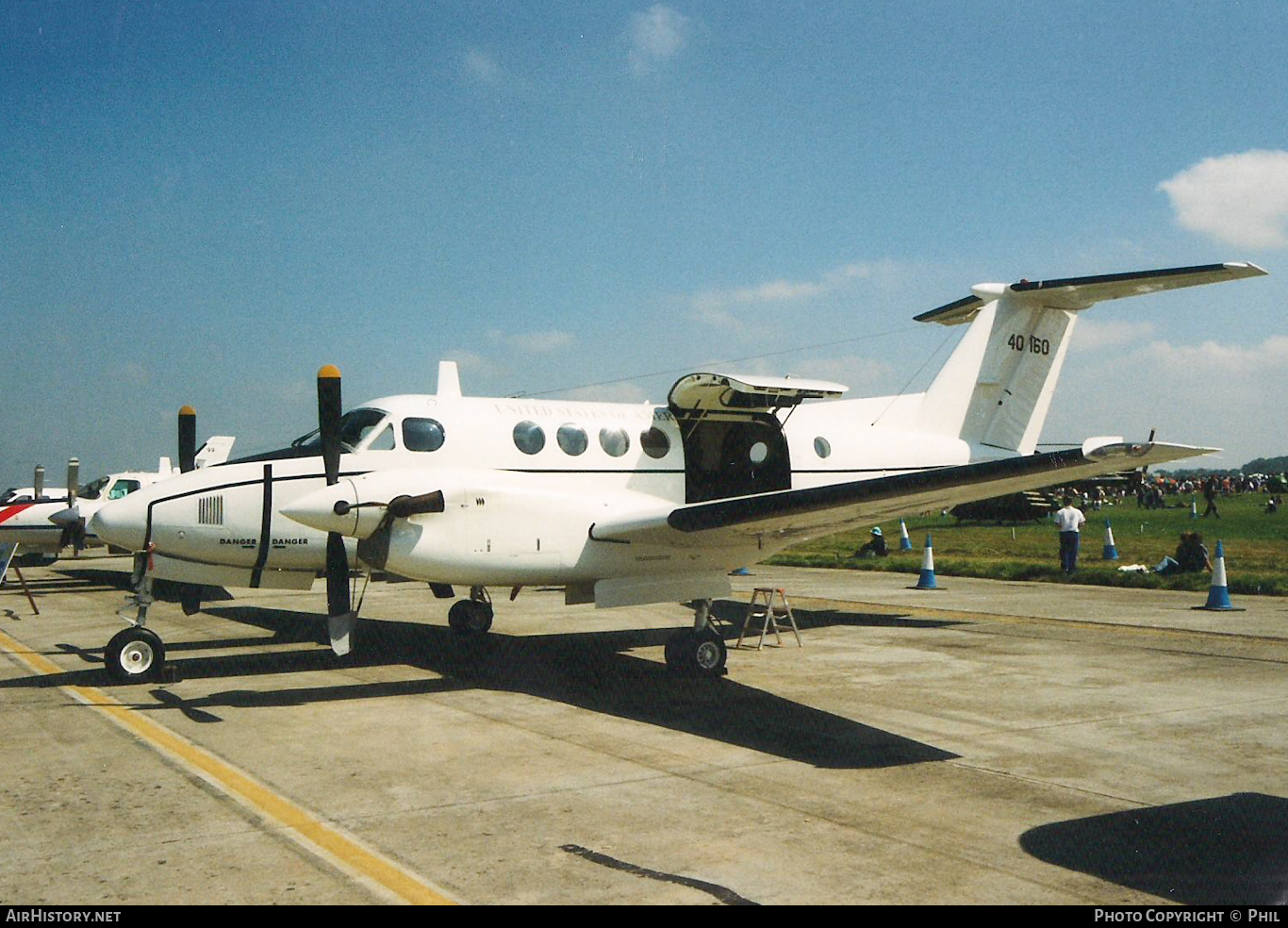 Aircraft Photo of 84-0160 / 40160 | Beech C-12F Huron (B200C) | USA - Army | AirHistory.net #331493