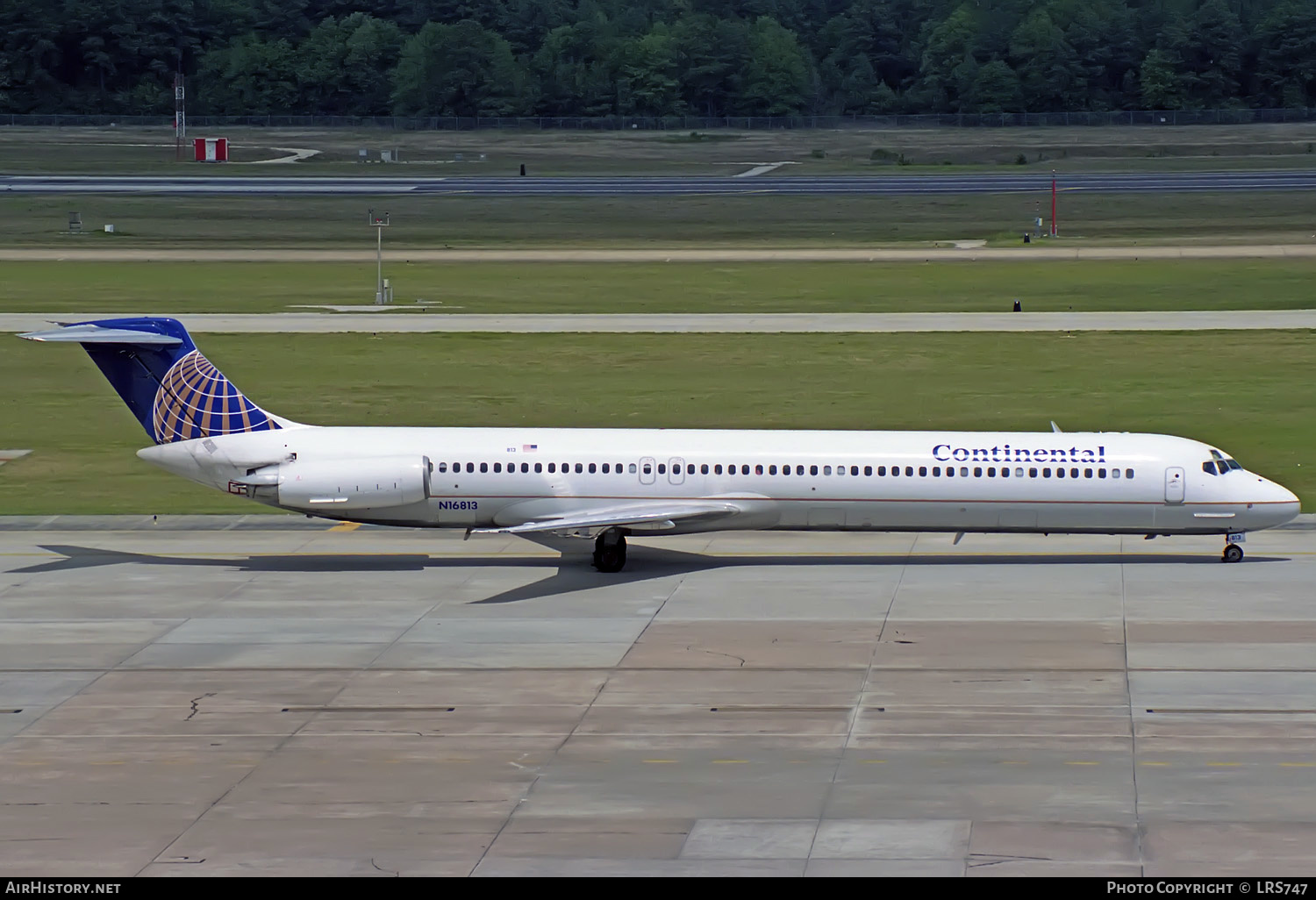 Aircraft Photo of N16813 | McDonnell Douglas MD-82 (DC-9-82) | Continental Airlines | AirHistory.net #331499