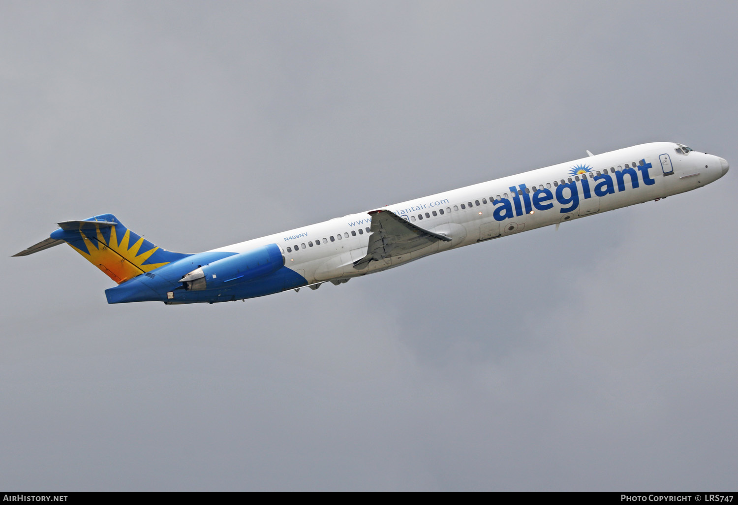 Aircraft Photo of N409NV | McDonnell Douglas MD-83 (DC-9-83) | Allegiant Air | AirHistory.net #331506
