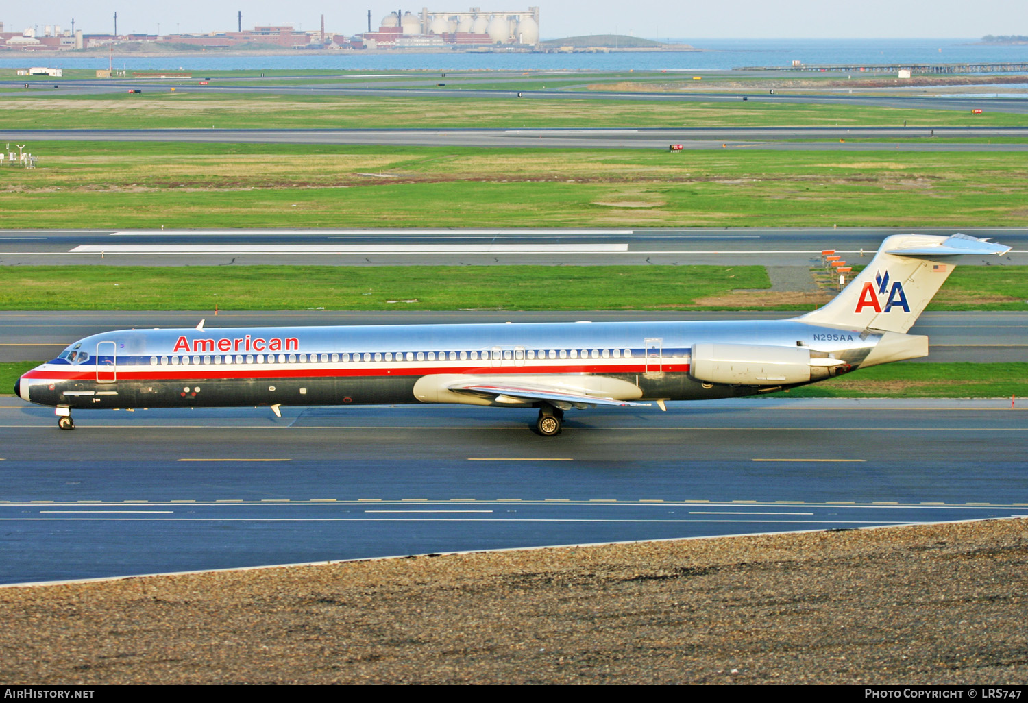 Aircraft Photo of N295AA | McDonnell Douglas MD-82 (DC-9-82) | American Airlines | AirHistory.net #331543