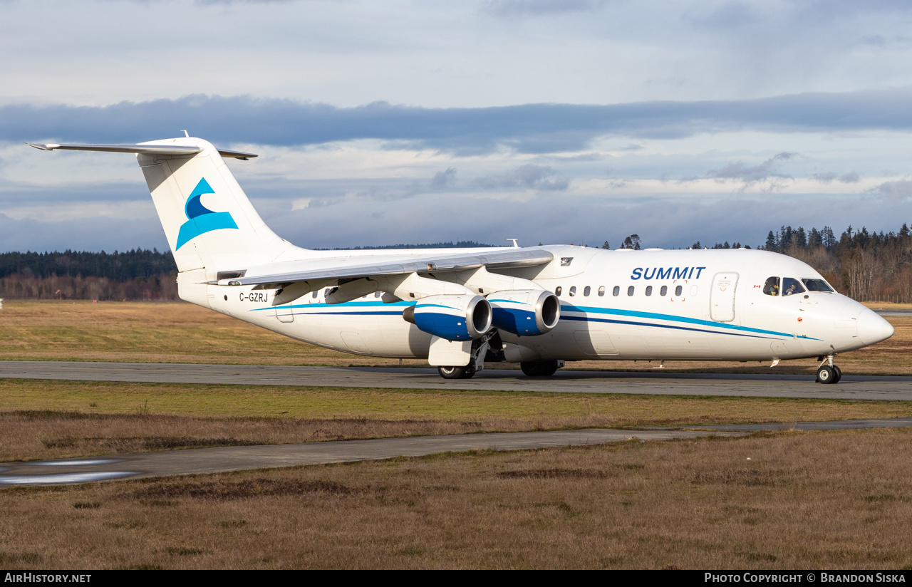 Aircraft Photo of C-GZRJ | British Aerospace Avro 146-RJ100 | Summit Air | AirHistory.net #331711