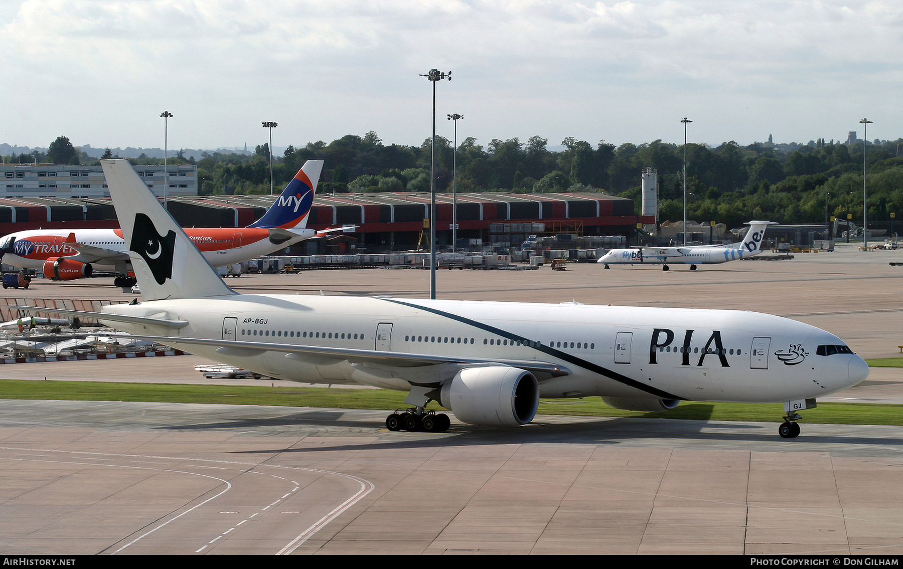 Aircraft Photo of AP-BGJ | Boeing 777-240/ER | Pakistan International Airlines - PIA | AirHistory.net #331789
