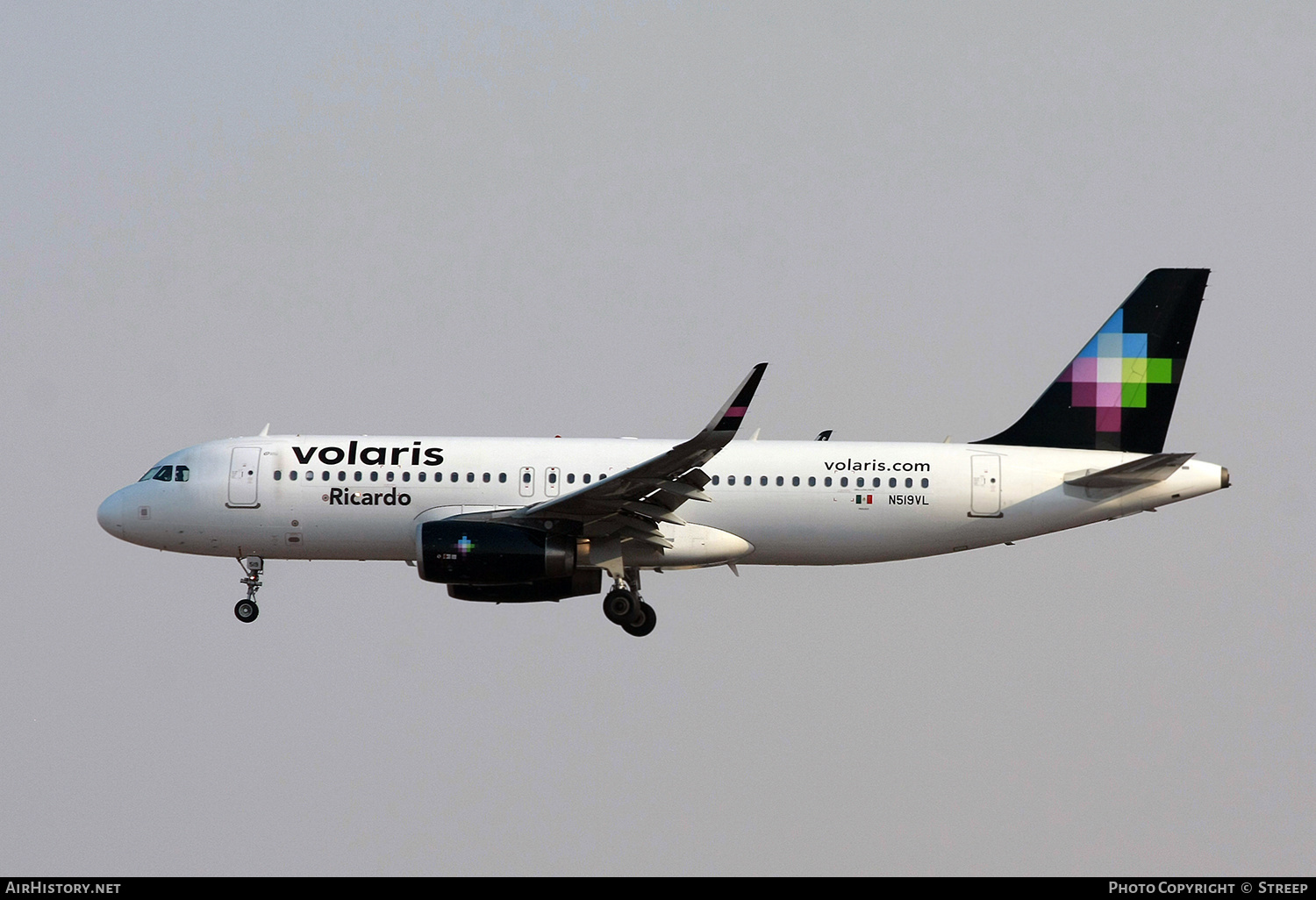 Aircraft Photo of N519VL | Airbus A320-233 | Volaris | AirHistory.net #331838