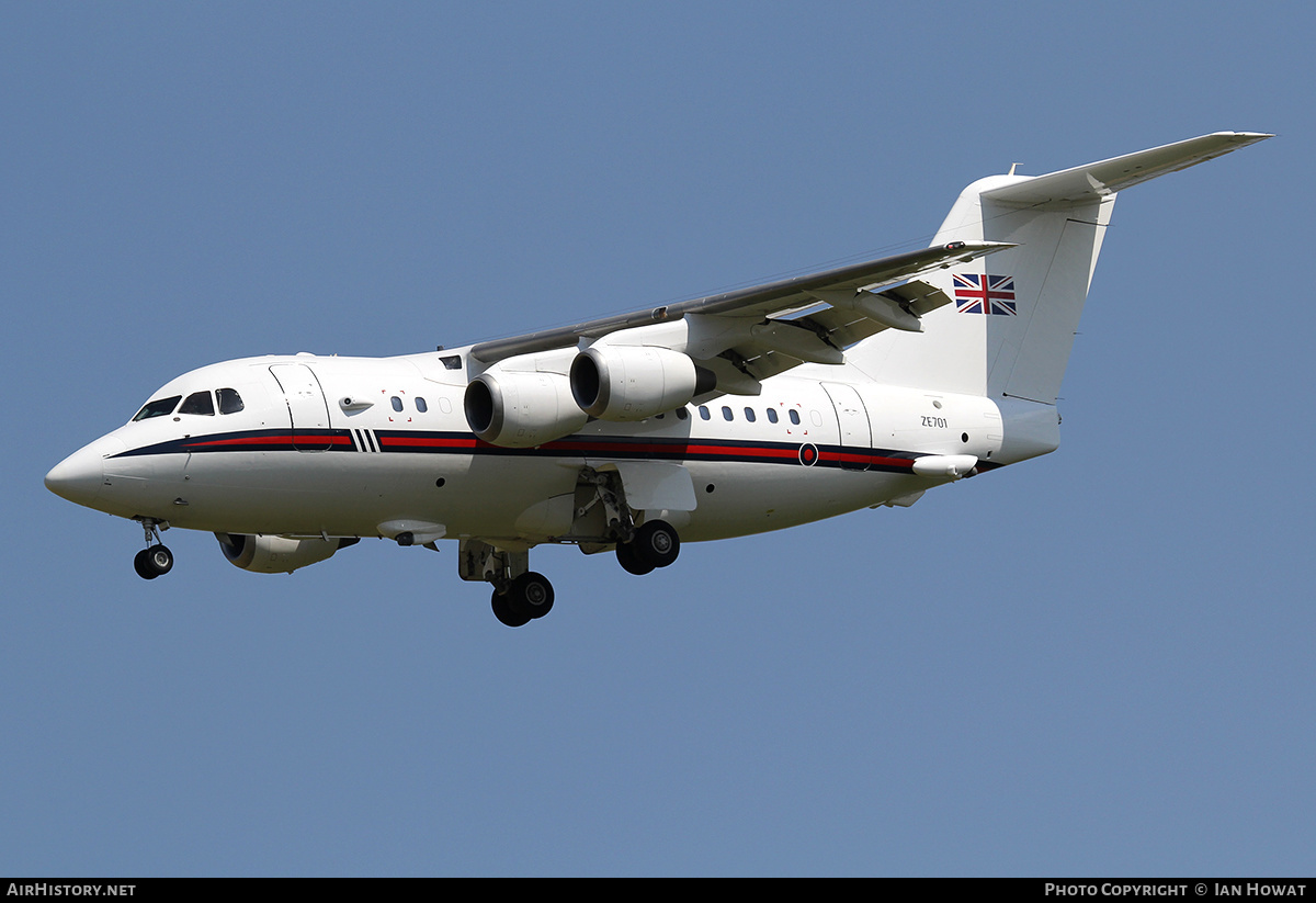 Aircraft Photo of ZE701 | British Aerospace BAe-146 CC.2 | UK - Air Force | AirHistory.net #331865