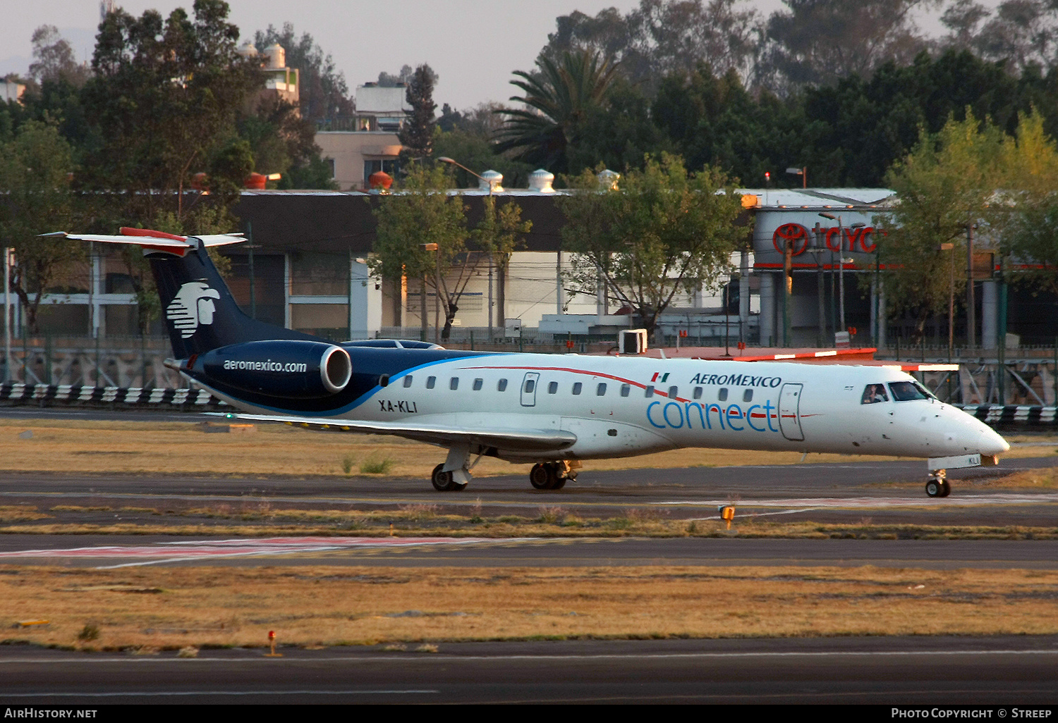 Aircraft Photo of XA-KLI | Embraer ERJ-145LR (EMB-145LR) | AeroMéxico Connect | AirHistory.net #331883