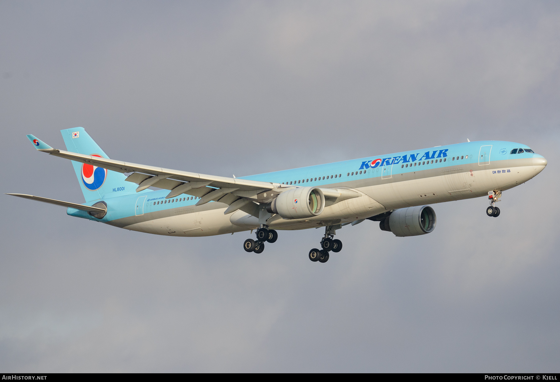 Aircraft Photo of HL8001 | Airbus A330-323 | Korean Air | AirHistory.net #331901