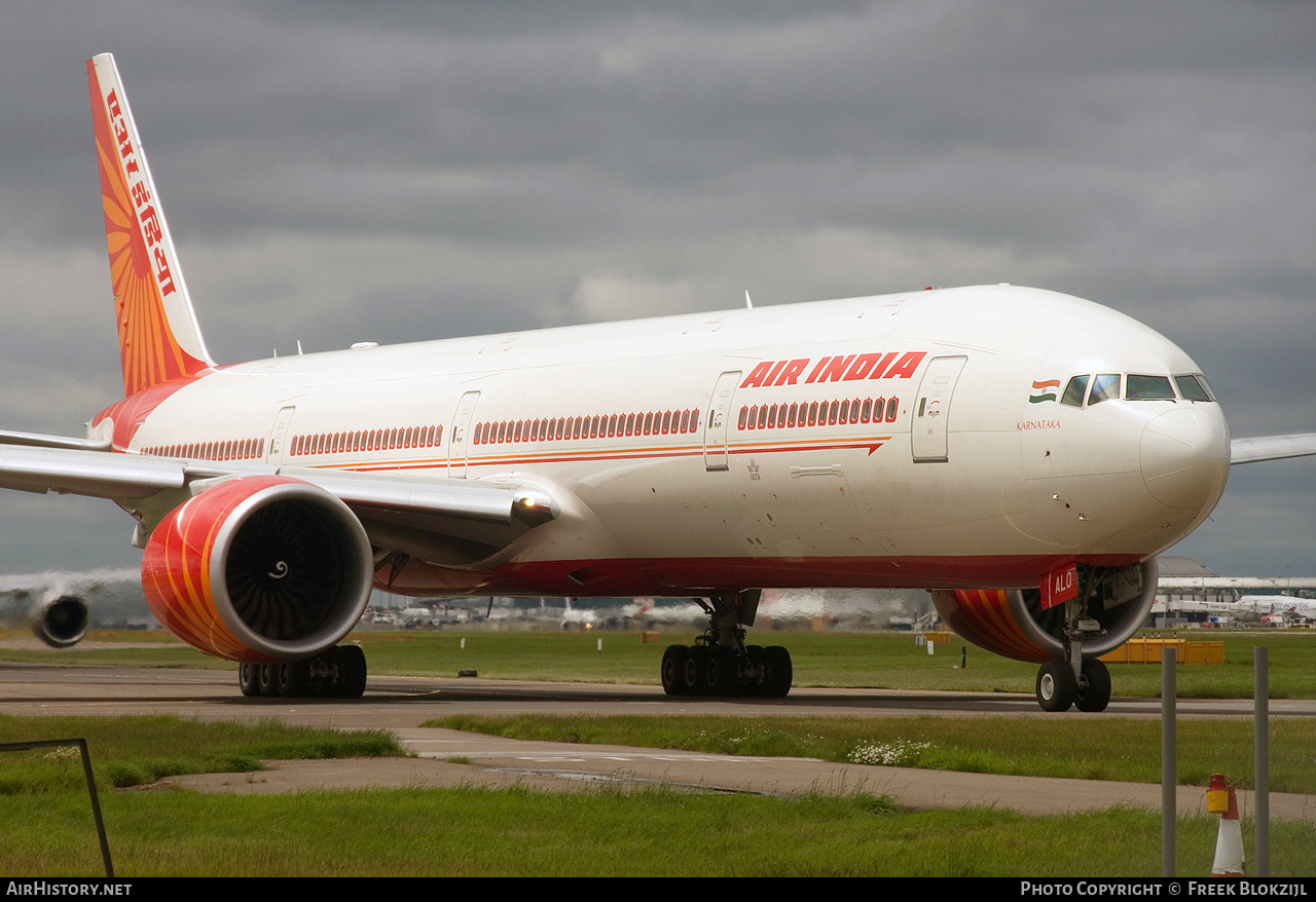 Aircraft Photo of VT-ALO | Boeing 777-337/ER | Air India | AirHistory.net #332037