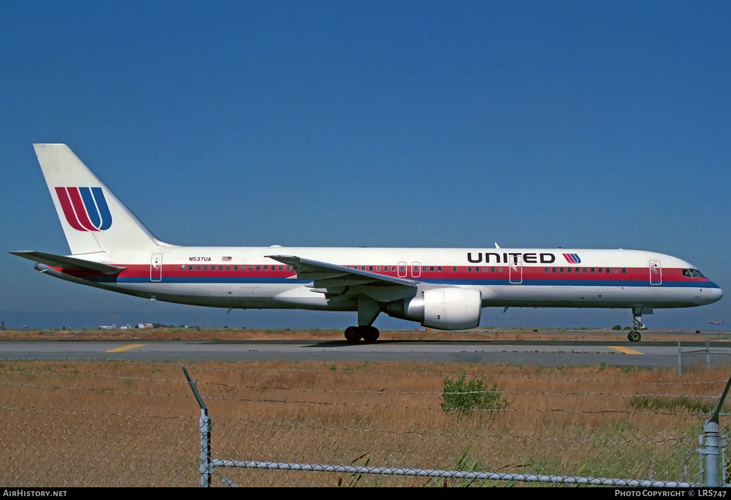 Aircraft Photo of N537UA | Boeing 757-222 | United Airlines | AirHistory.net #332113