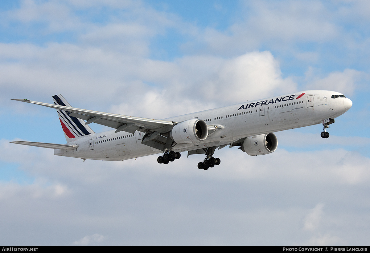 Aircraft Photo of F-GZNH | Boeing 777-328/ER | Air France | AirHistory.net #332183