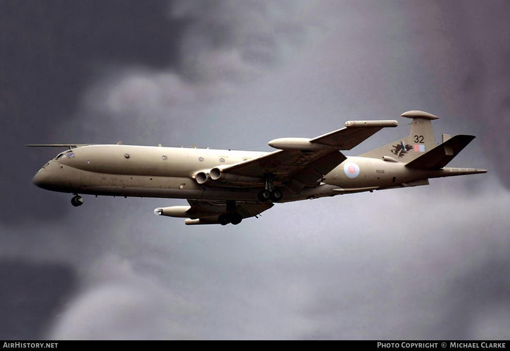 Aircraft Photo of XV232 | Hawker Siddeley Nimrod MR2 | UK - Air Force | AirHistory.net #332292