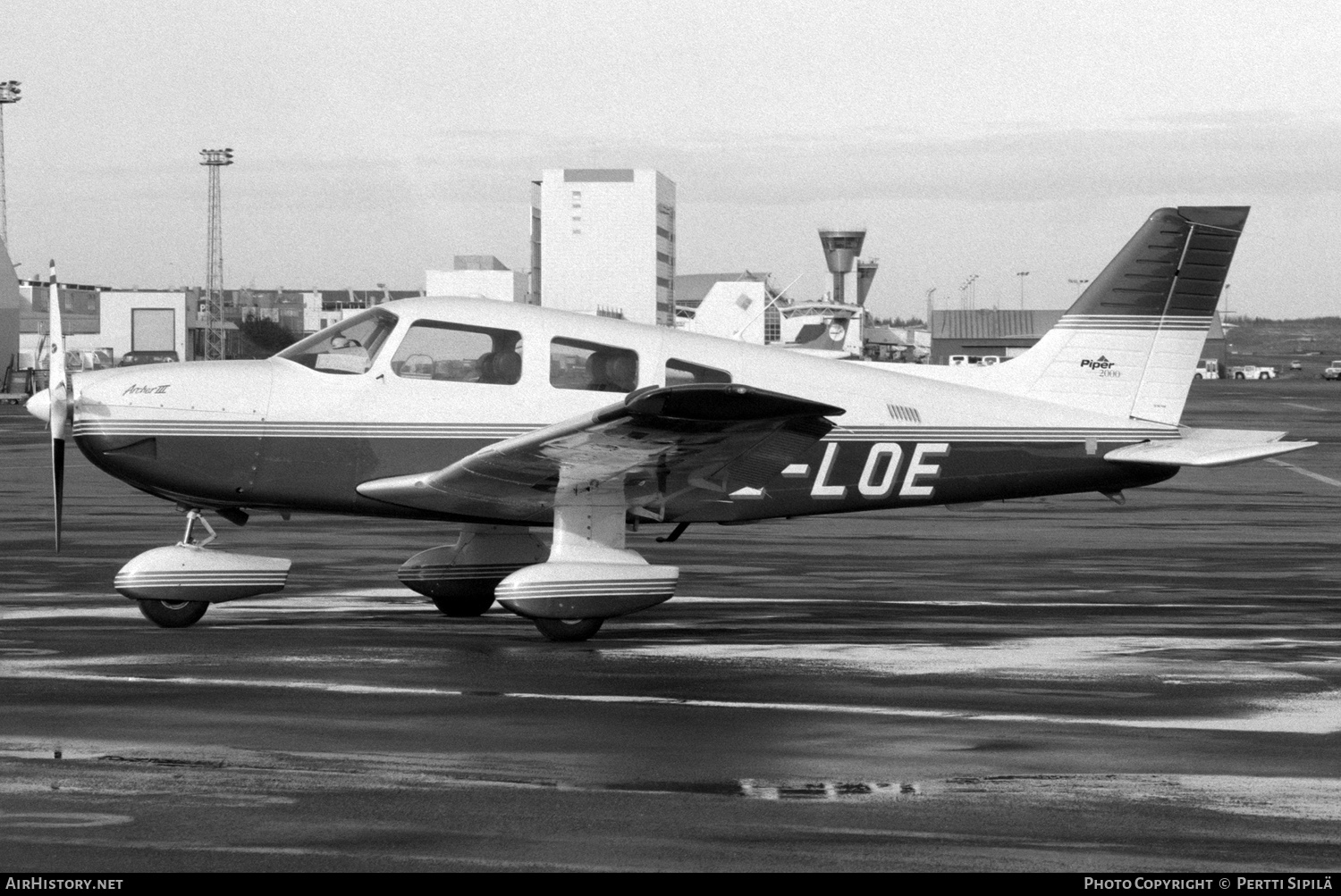 Aircraft Photo of SE-LOE | Piper PA-28-181 Archer III | AirHistory.net #332462