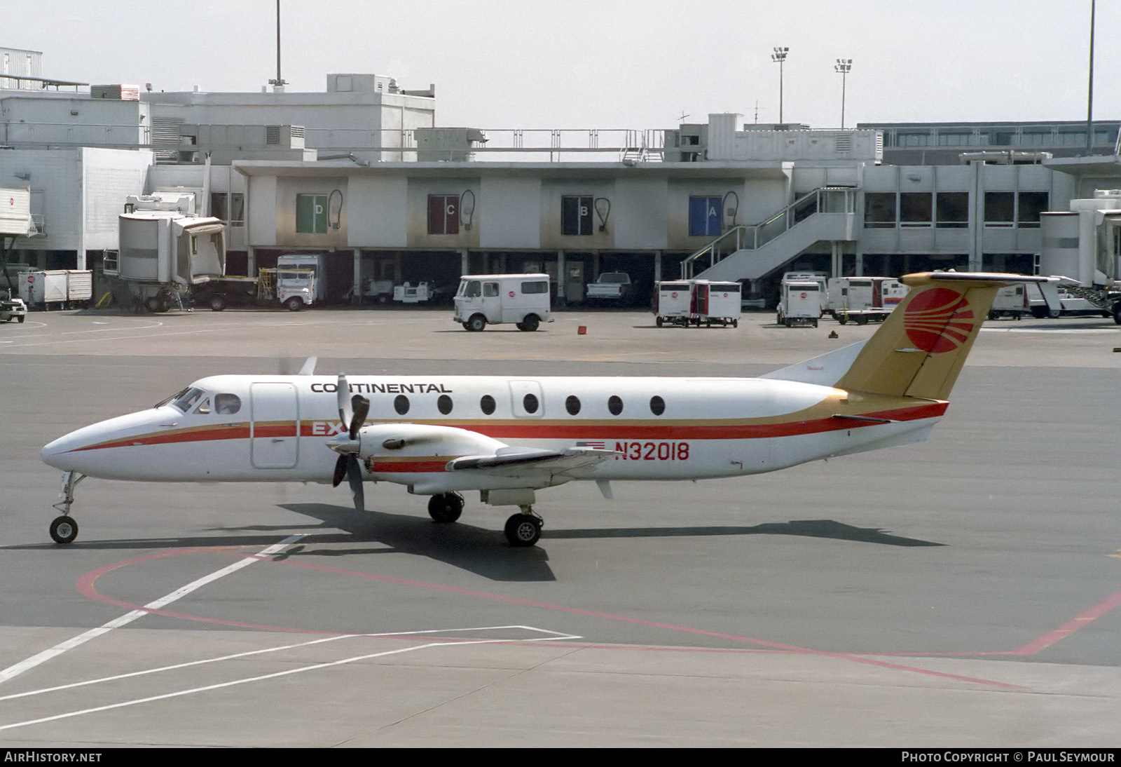 Aircraft Photo of N32018 | Beech 1900C-1 | Continental Express | AirHistory.net #332466