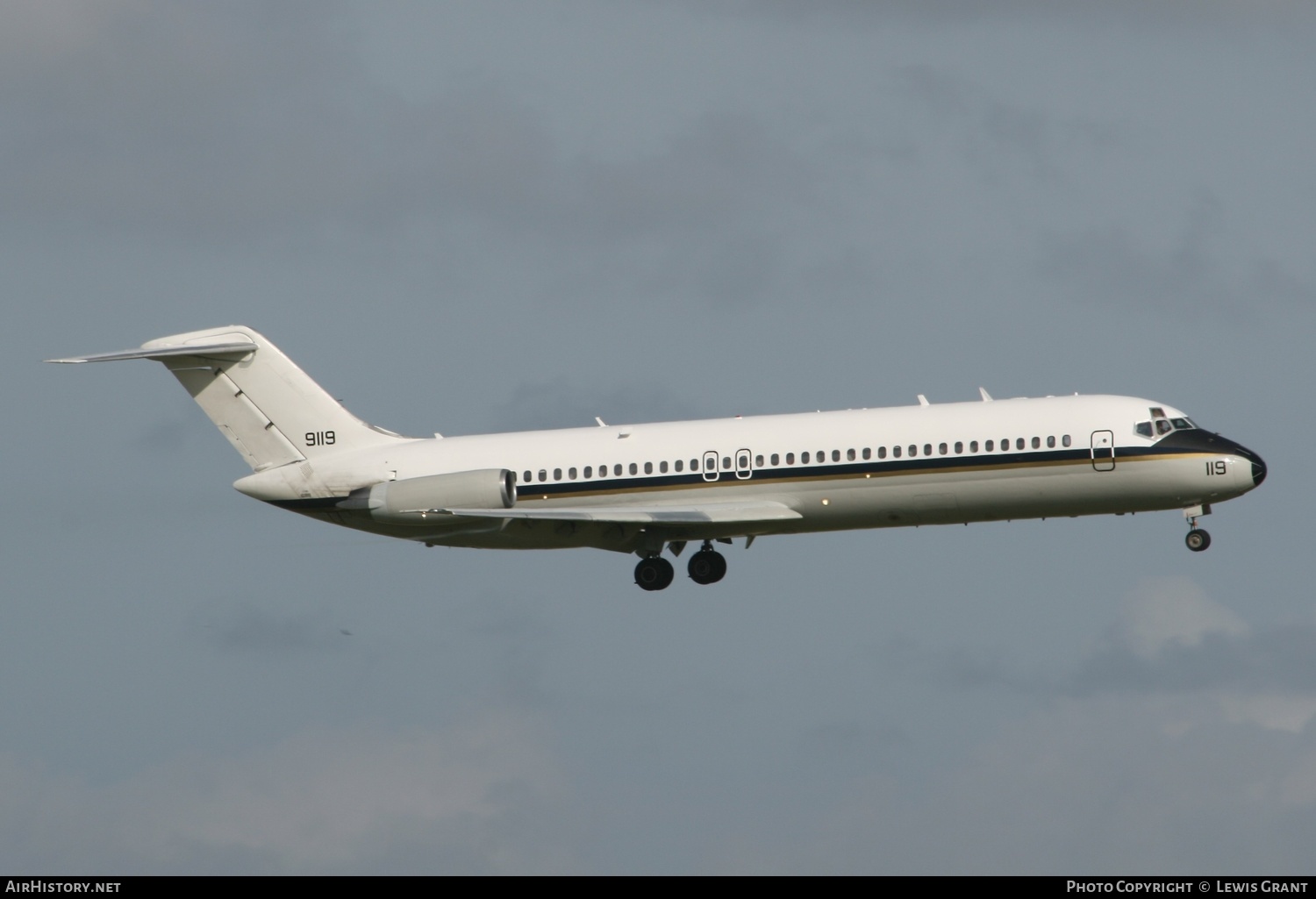 Aircraft Photo of 159119 / 9119 | McDonnell Douglas C-9B Skytrain II (DC-9-32CF) | USA - Navy | AirHistory.net #332483