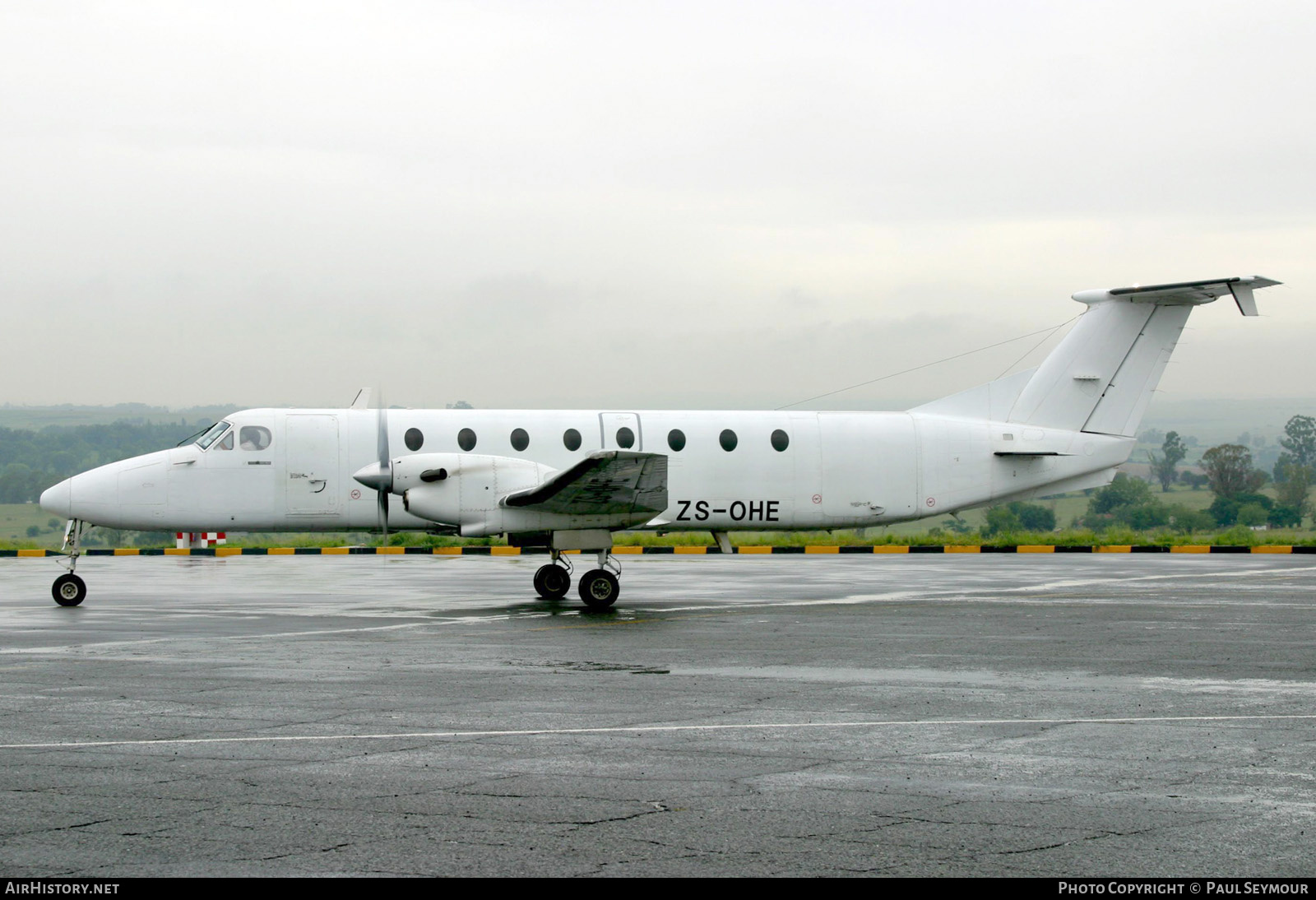 Aircraft Photo of ZS-OHE | Beech 1900C-1 | AirHistory.net #332495