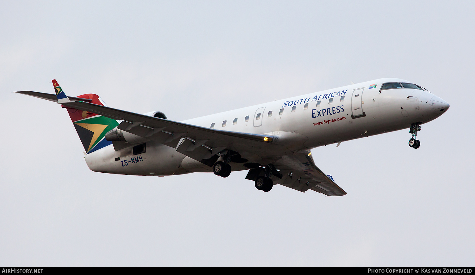 Aircraft Photo of ZS-NMH | Bombardier CRJ-200ER (CL-600-2B19) | South African Express Airways - SA Express | AirHistory.net #332516