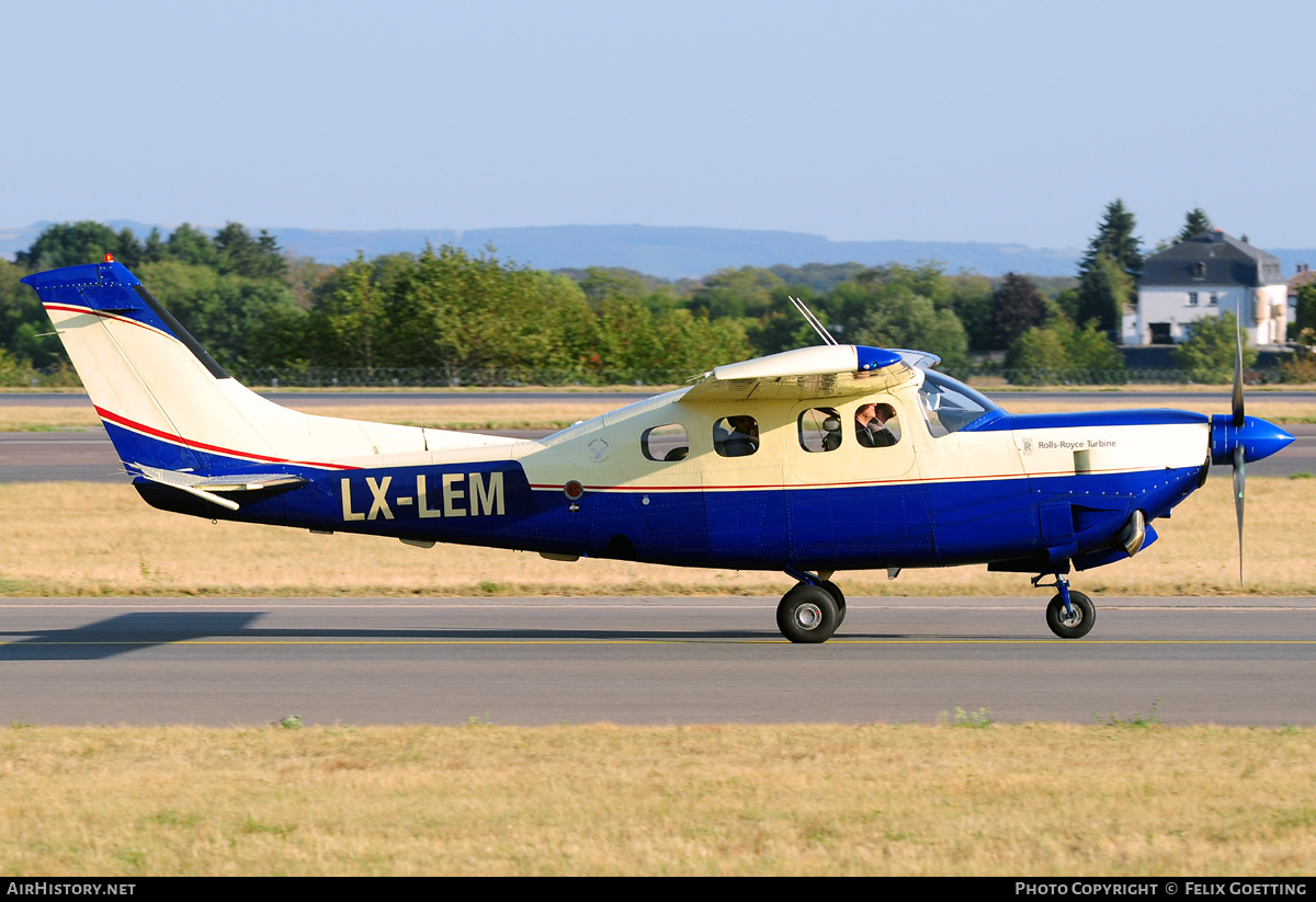 Aircraft Photo of LX-LEM | Cessna P210N Silver Eagle | AirHistory.net #332717