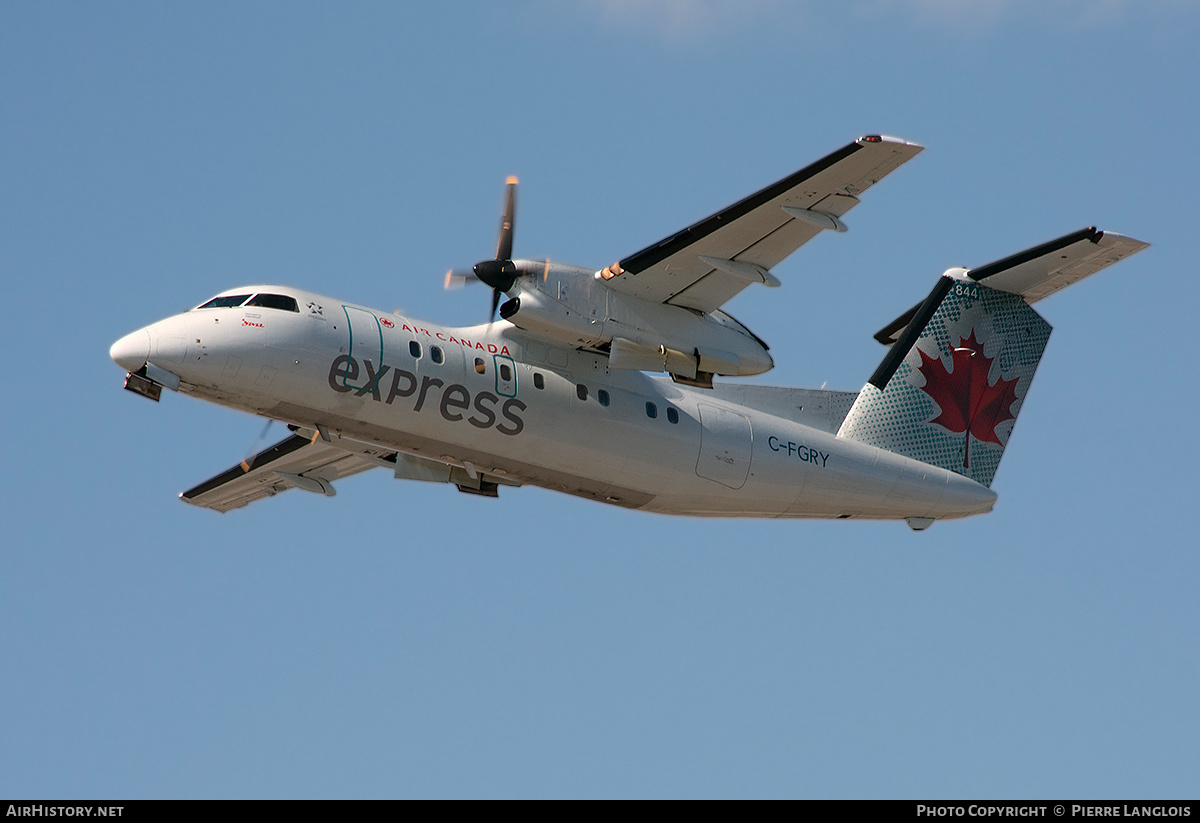 Aircraft Photo of C-FGRY | De Havilland Canada DHC-8-102 Dash 8 | Air Canada Express | AirHistory.net #332718