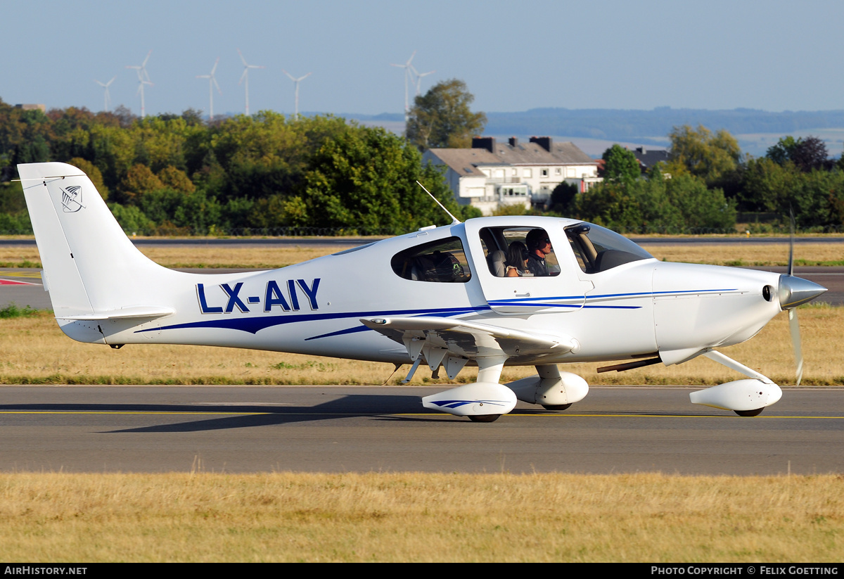 Aircraft Photo of LX-AIY | Cirrus SR-20 G1 | AirHistory.net #332724