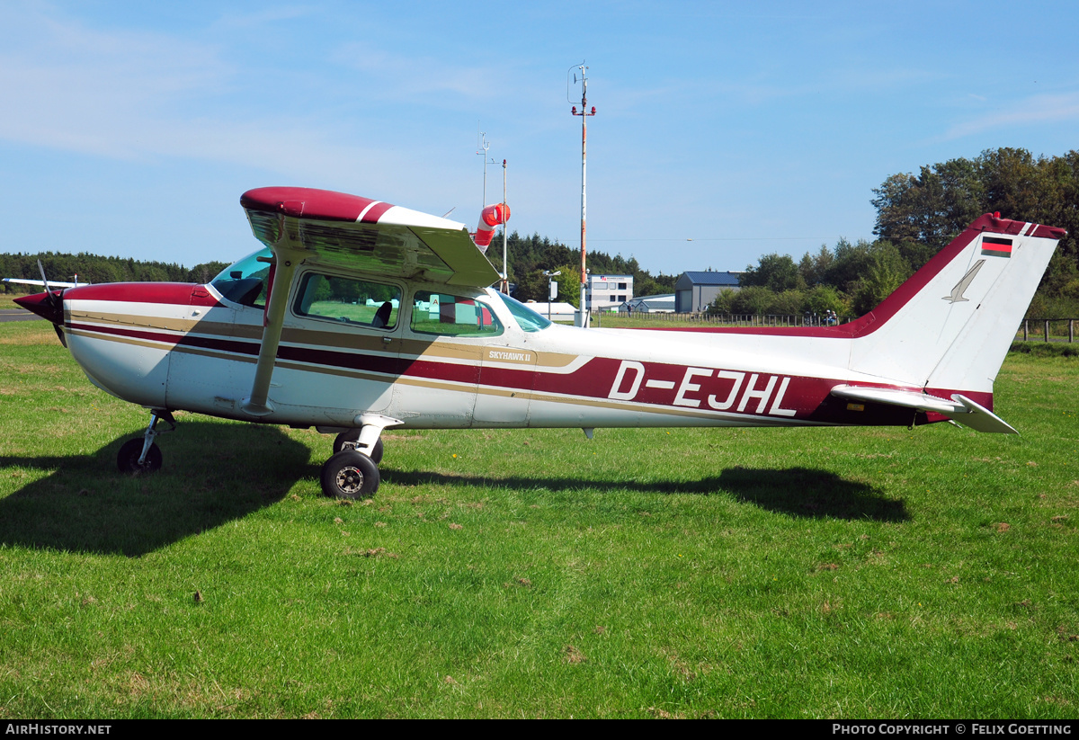 Aircraft Photo of D-EJHL | Cessna 172N Skyhawk II | AirHistory.net #332746