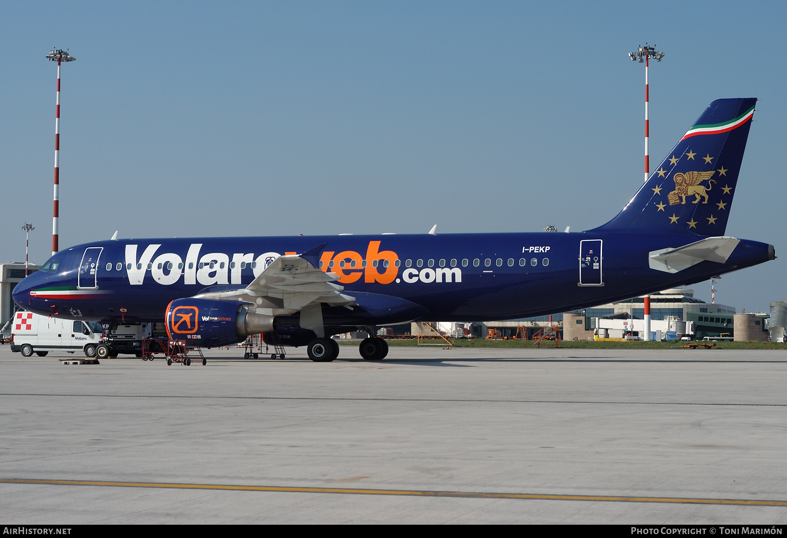 Aircraft Photo of I-PEKP | Airbus A320-214 | Volareweb | AirHistory.net #332779