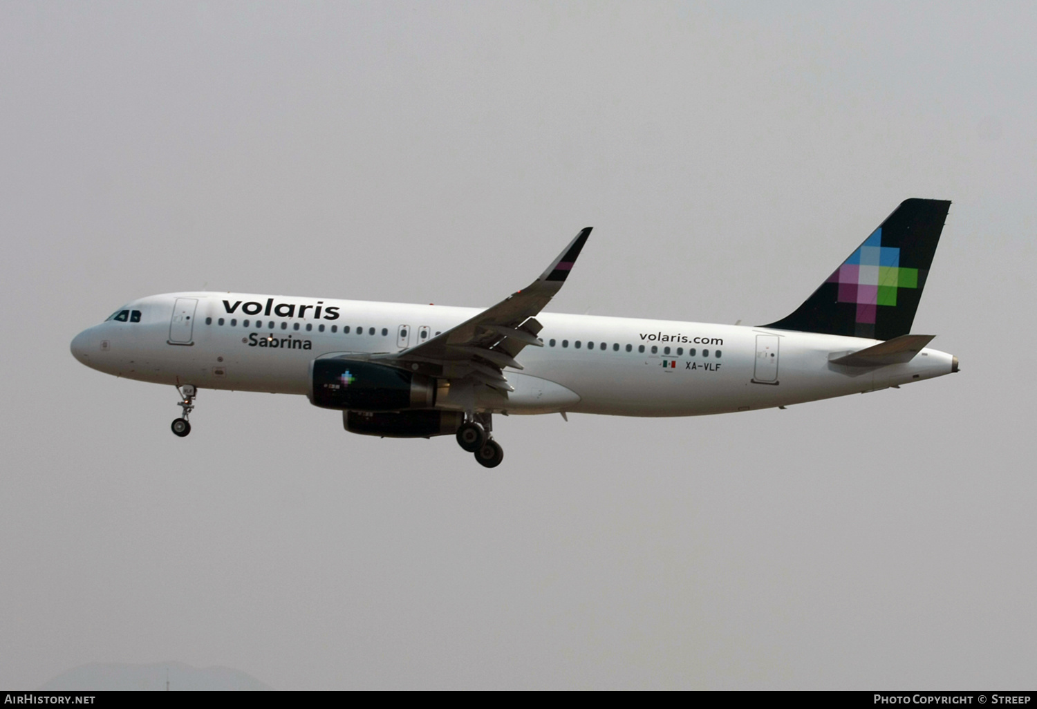 Aircraft Photo of XA-VLF | Airbus A320-233 | Volaris | AirHistory.net #332793