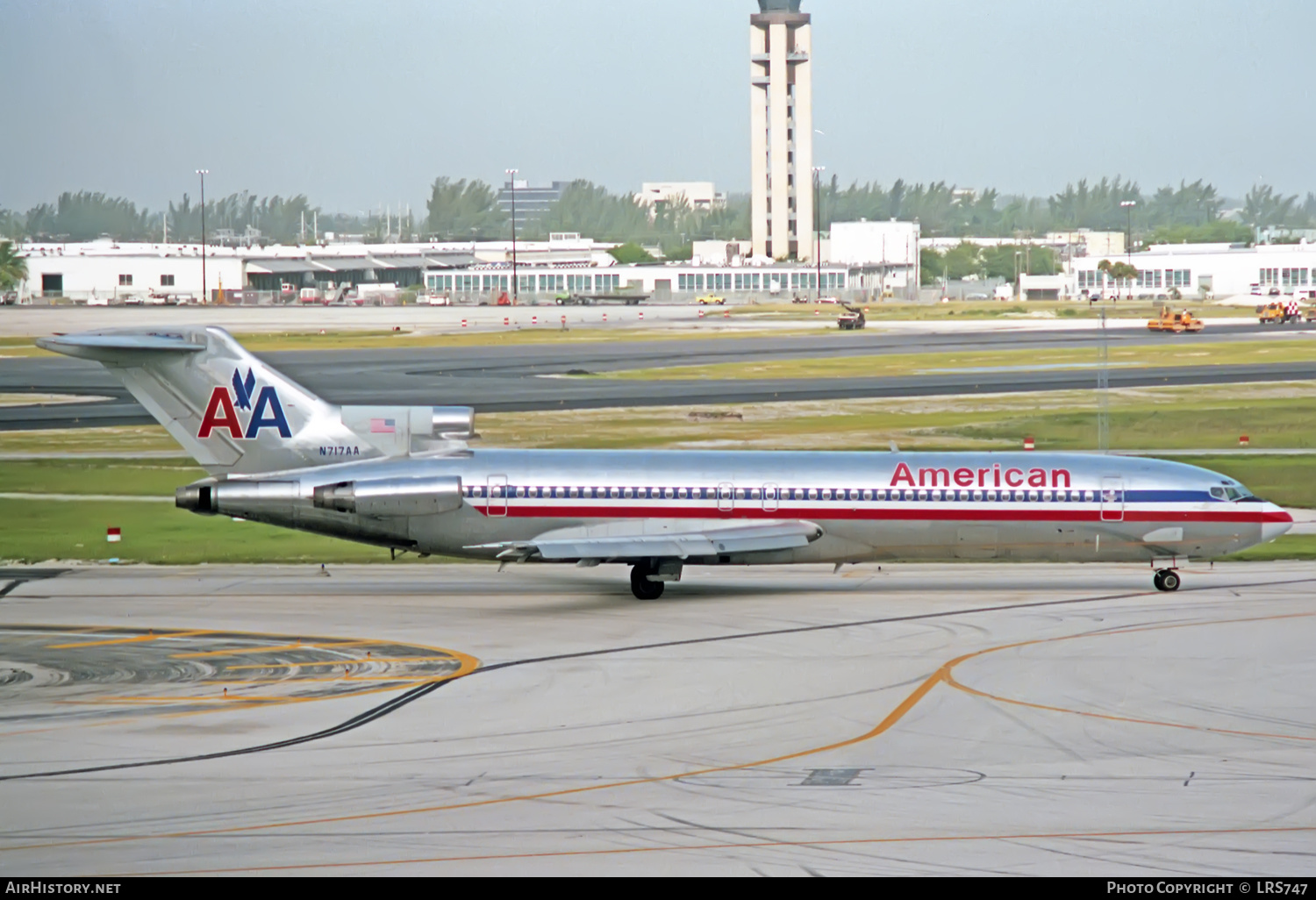 Aircraft Photo of N717AA | Boeing 727-227/Adv | American Airlines | AirHistory.net #332866