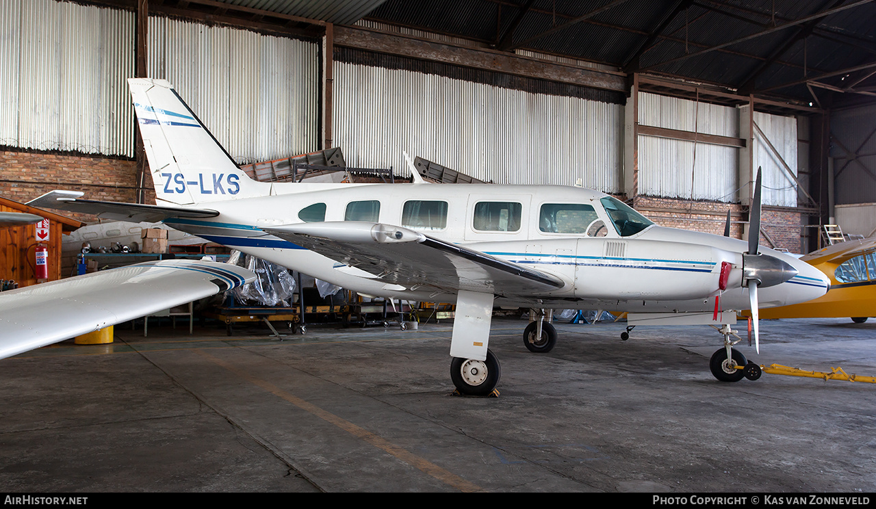 Aircraft Photo of ZS-LKS | Piper PA-31-310 Navajo B | AirHistory.net #332927