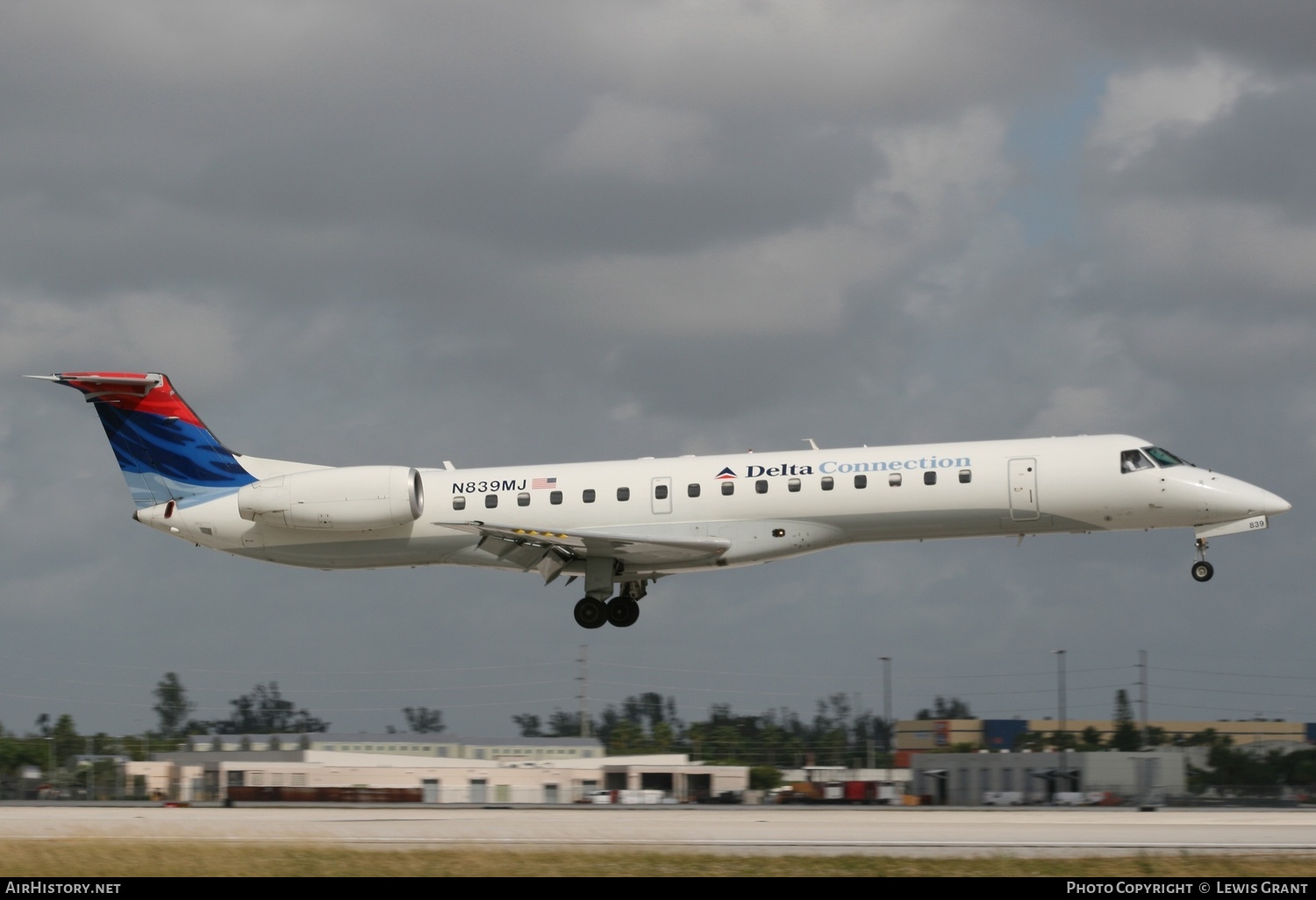 Aircraft Photo of N839MJ | Embraer ERJ-145LR (EMB-145LR) | Delta Connection | AirHistory.net #332963