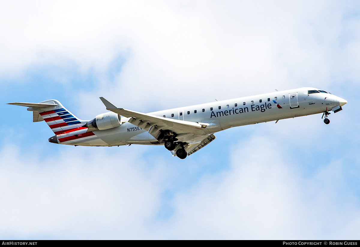 Aircraft Photo of N755EV | Bombardier CRJ-701ER (CL-600-2C10) | American Eagle | AirHistory.net #332972