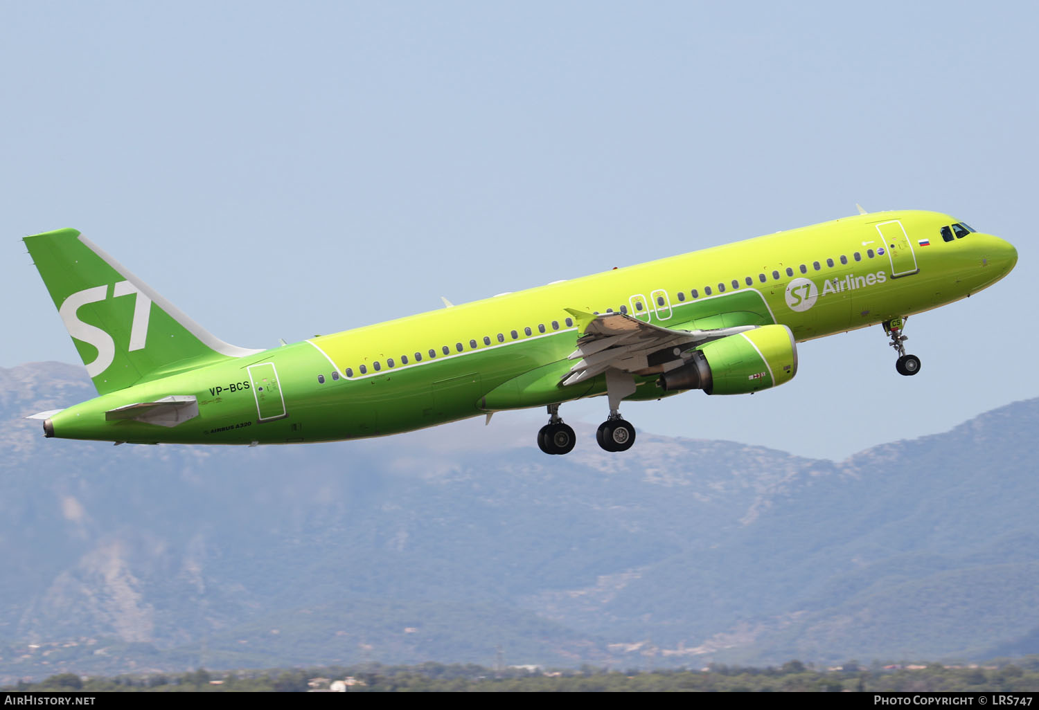 Aircraft Photo of VP-BCS | Airbus A320-214 | S7 Airlines | AirHistory.net #333100