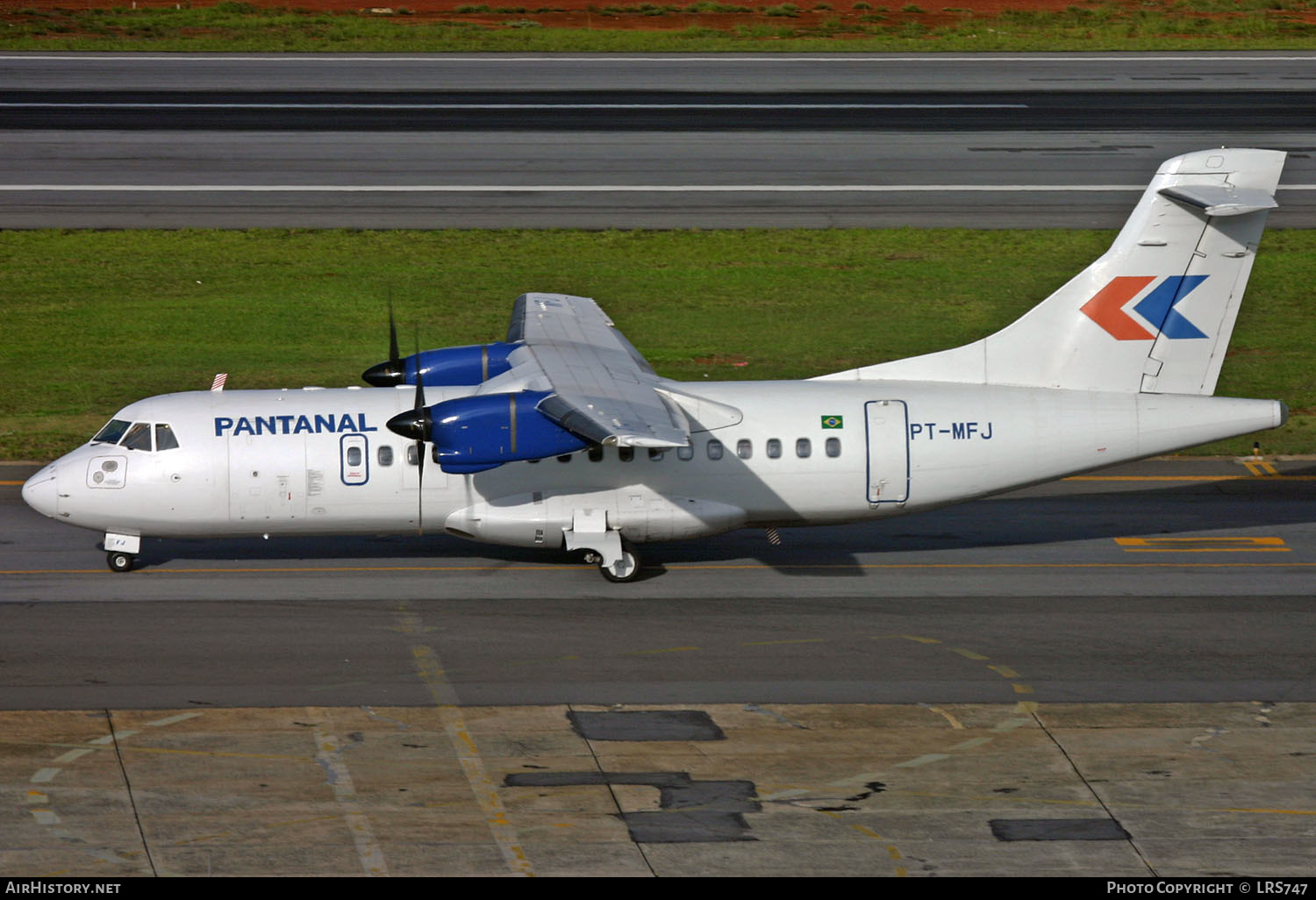 Aircraft Photo of PT-MFJ | ATR ATR-42-320 | Pantanal Linhas Aéreas | AirHistory.net #333143
