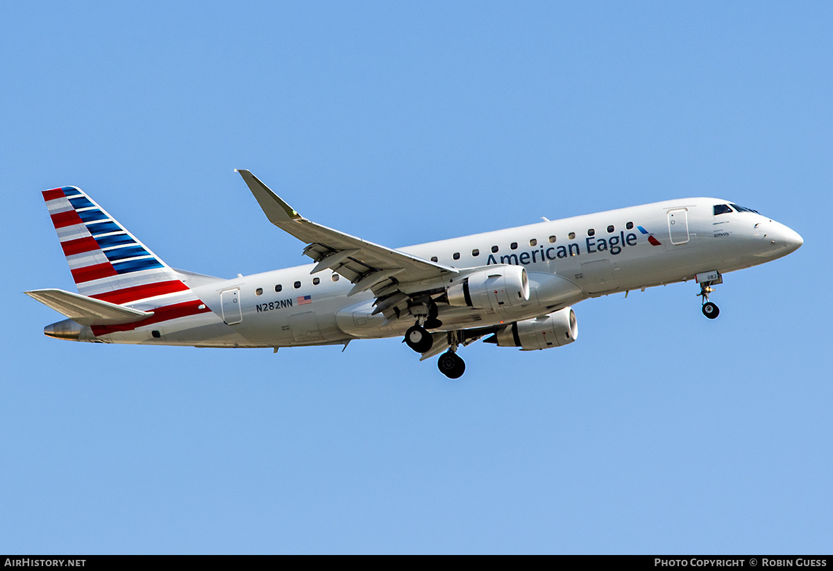 Aircraft Photo of N282NN | Embraer 175LR (ERJ-170-200LR) | American Eagle | AirHistory.net #333282