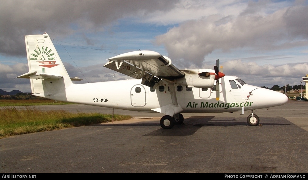 Aircraft Photo of 5R-MGF | De Havilland Canada DHC-6-300 Twin Otter | Air Madagascar | AirHistory.net #333317