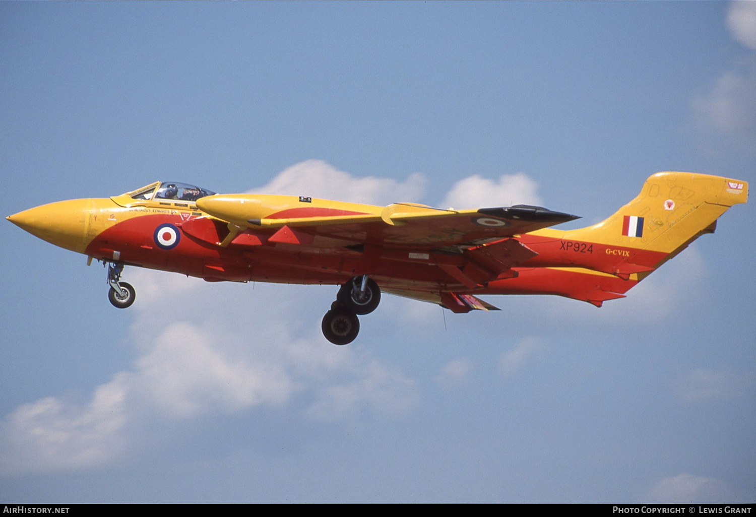 Aircraft Photo of G-CVIX / XP924 | De Havilland D.H. 110 Sea Vixen D3 | UK - Air Force | AirHistory.net #333339