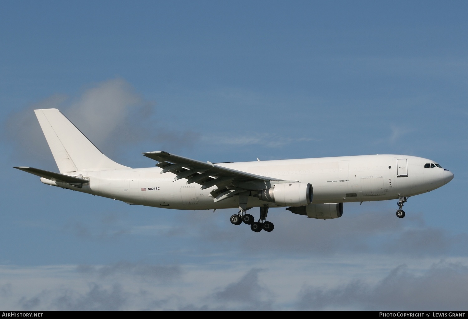 Aircraft Photo of N821SC | Airbus A300B4-203(F) | Tradewinds Airlines Cargo | AirHistory.net #333356