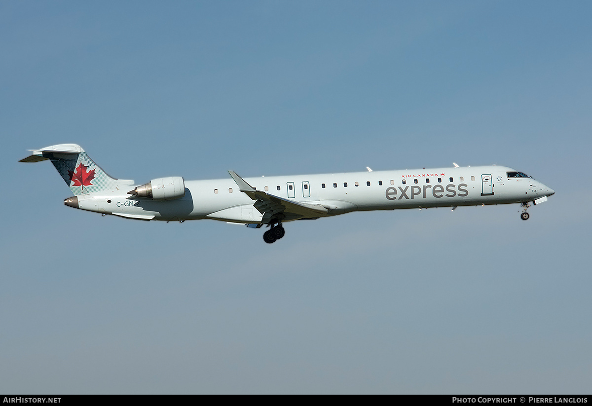 Aircraft Photo of C-GNJZ | Bombardier CRJ-705ER (CL-600-2D15) | Air Canada Express | AirHistory.net #333460