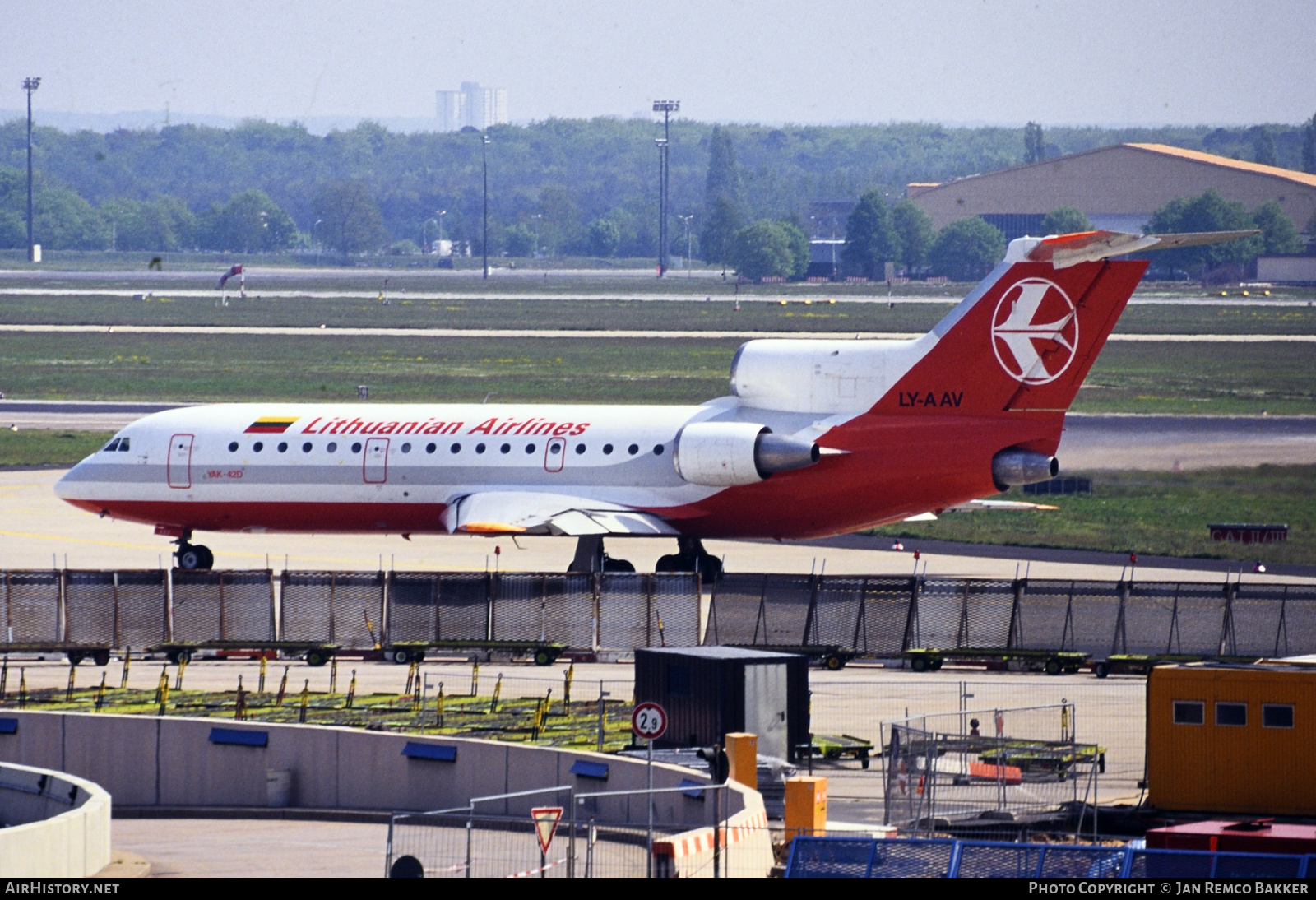 Aircraft Photo of LY-AAV | Yakovlev Yak-42D | Lithuanian Airlines | AirHistory.net #333507