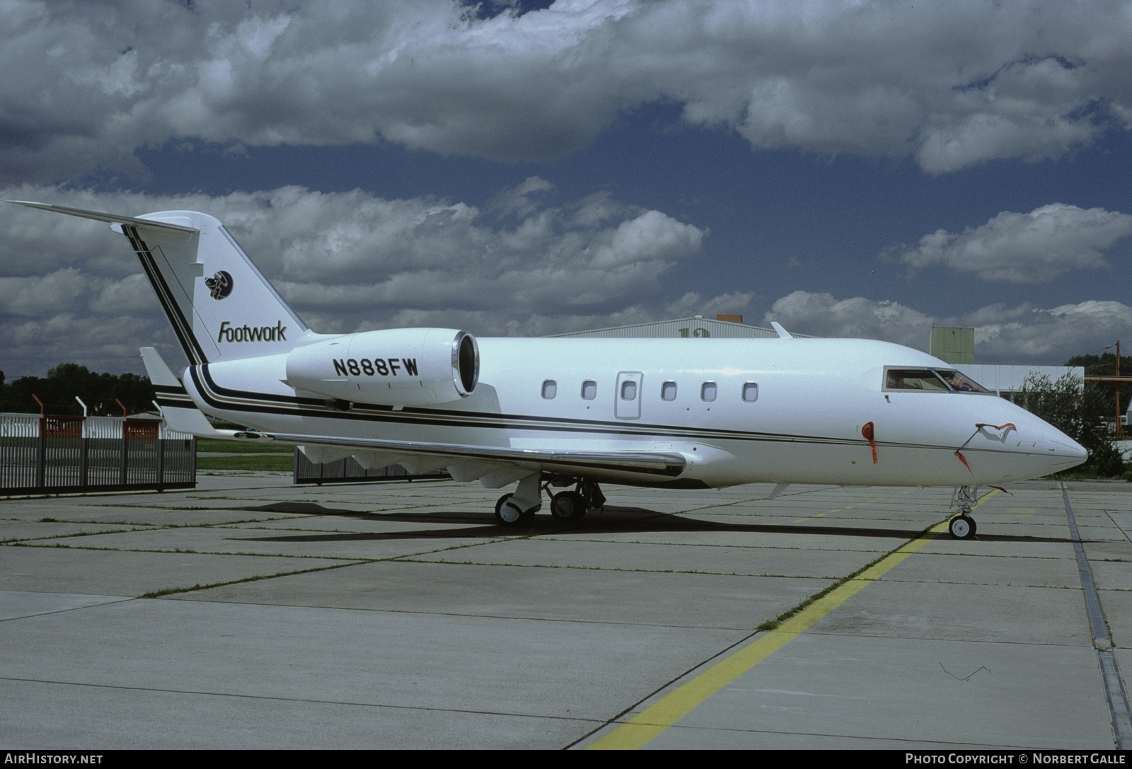 Aircraft Photo of N888FW | Canadair Challenger 600S (CL-600-1A11) | AirHistory.net #333538