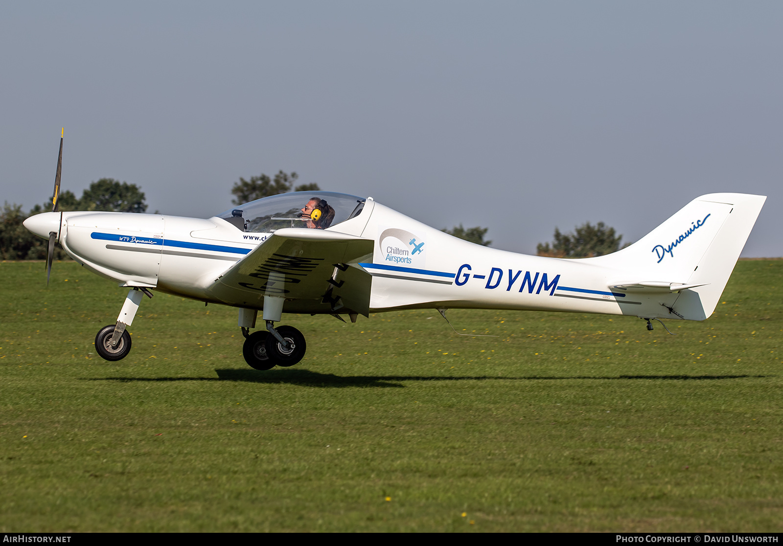 Aircraft Photo of G-DYNM | Yeoman Dynamic WT-9 UK | Chiltern Airsports | AirHistory.net #333608