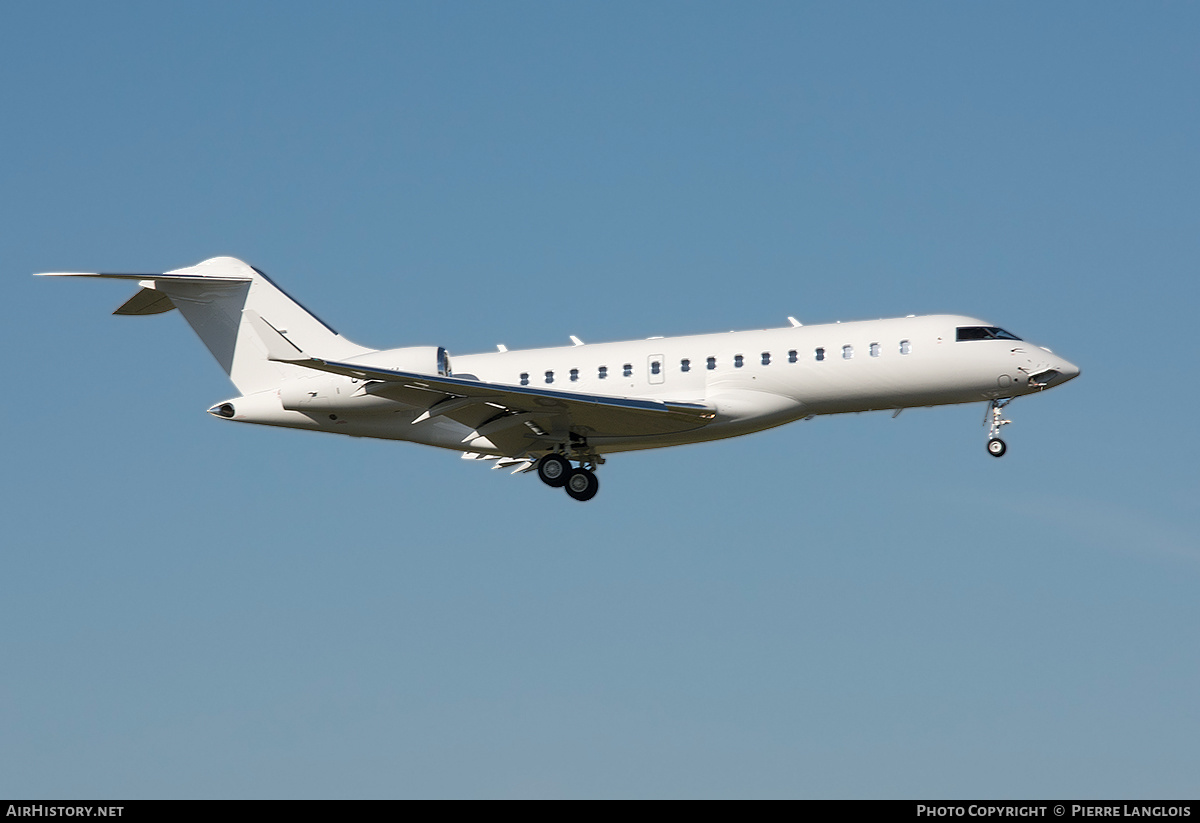 Aircraft Photo of C-FUBH | Bombardier Global Express (BD-700-1A10) | AirHistory.net #333647