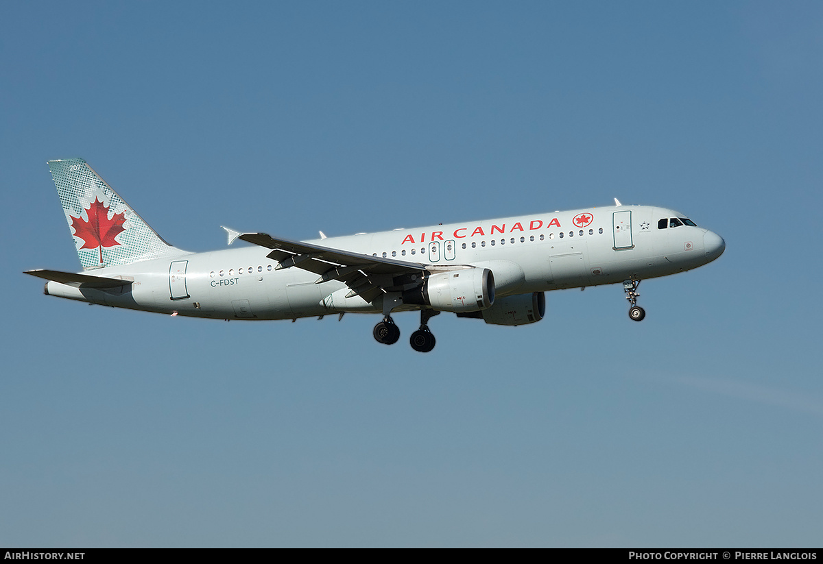 Aircraft Photo of C-FDST | Airbus A320-211 | Air Canada | AirHistory.net #333654