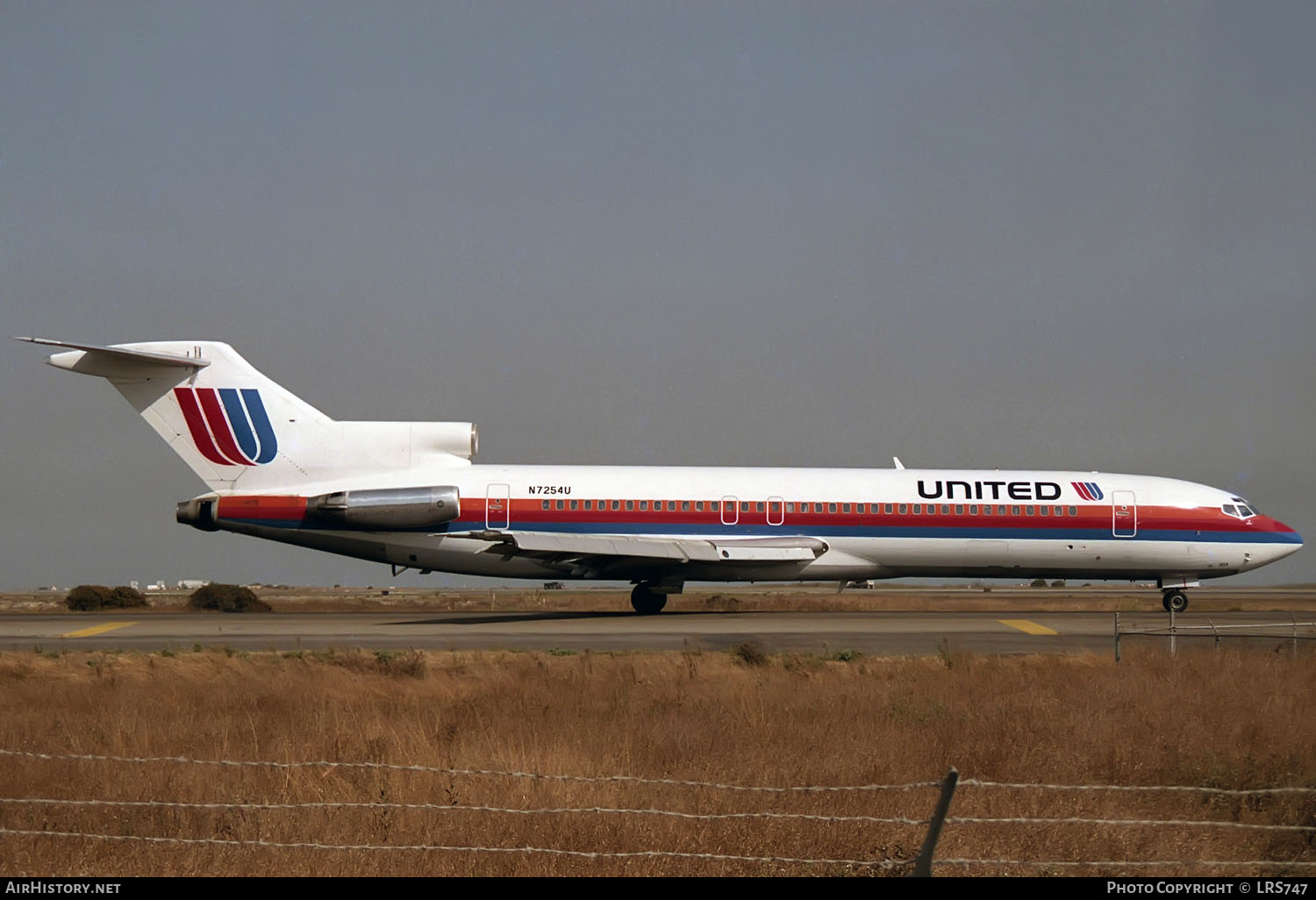 Aircraft Photo of N7254U | Boeing 727-222/Adv | United Airlines | AirHistory.net #333760