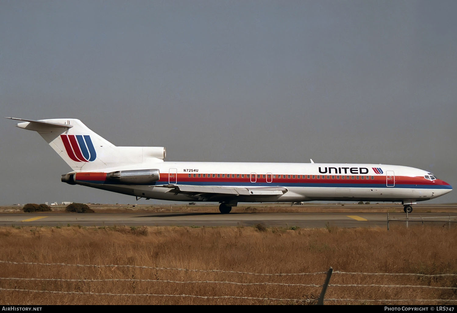 Aircraft Photo of N7254U | Boeing 727-222/Adv | United Airlines | AirHistory.net #333760
