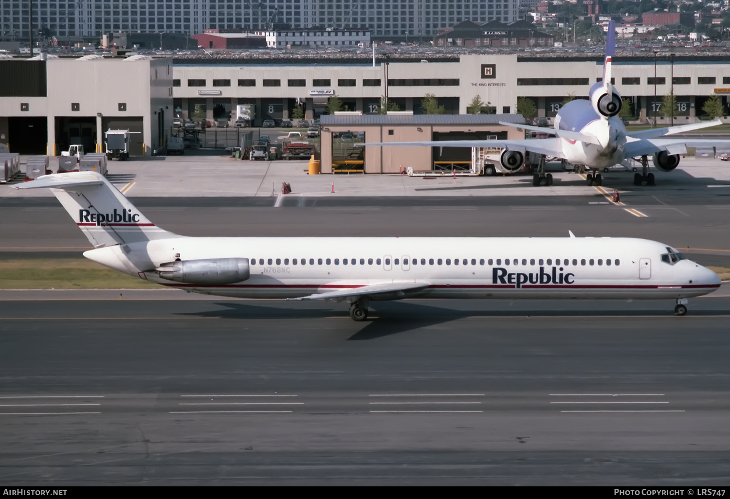 Aircraft Photo of N768NC | McDonnell Douglas DC-9-51 | Republic Airlines | AirHistory.net #333764