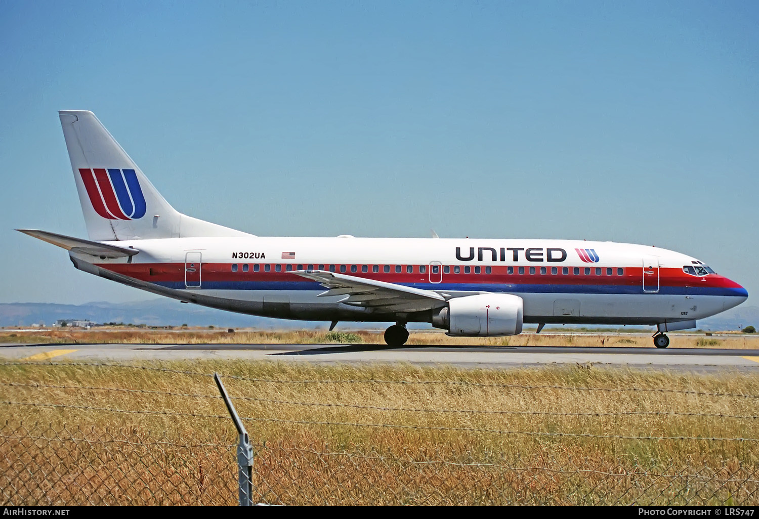 Aircraft Photo of N302UA | Boeing 737-322 | United Airlines | AirHistory.net #333771