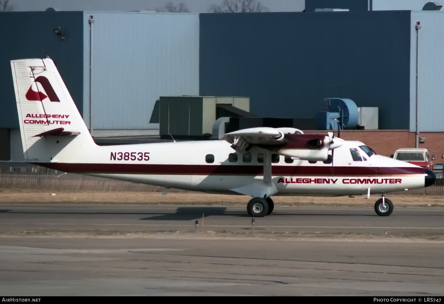 Aircraft Photo of N38535 | De Havilland Canada DHC-6-300 Twin Otter | Allegheny Commuter | AirHistory.net #333791